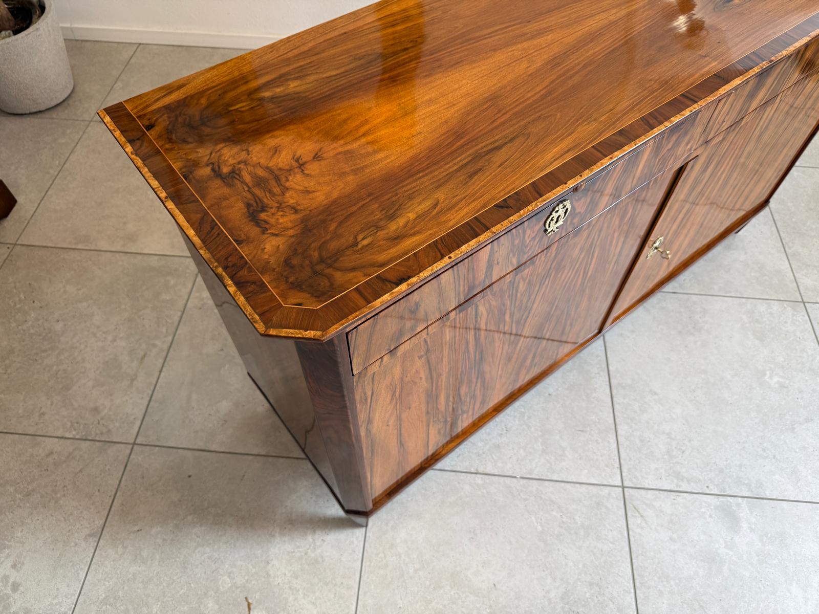 Restaurierte Biedermeier Anrichte Sideboard Antiquität Nussholz G1836-1