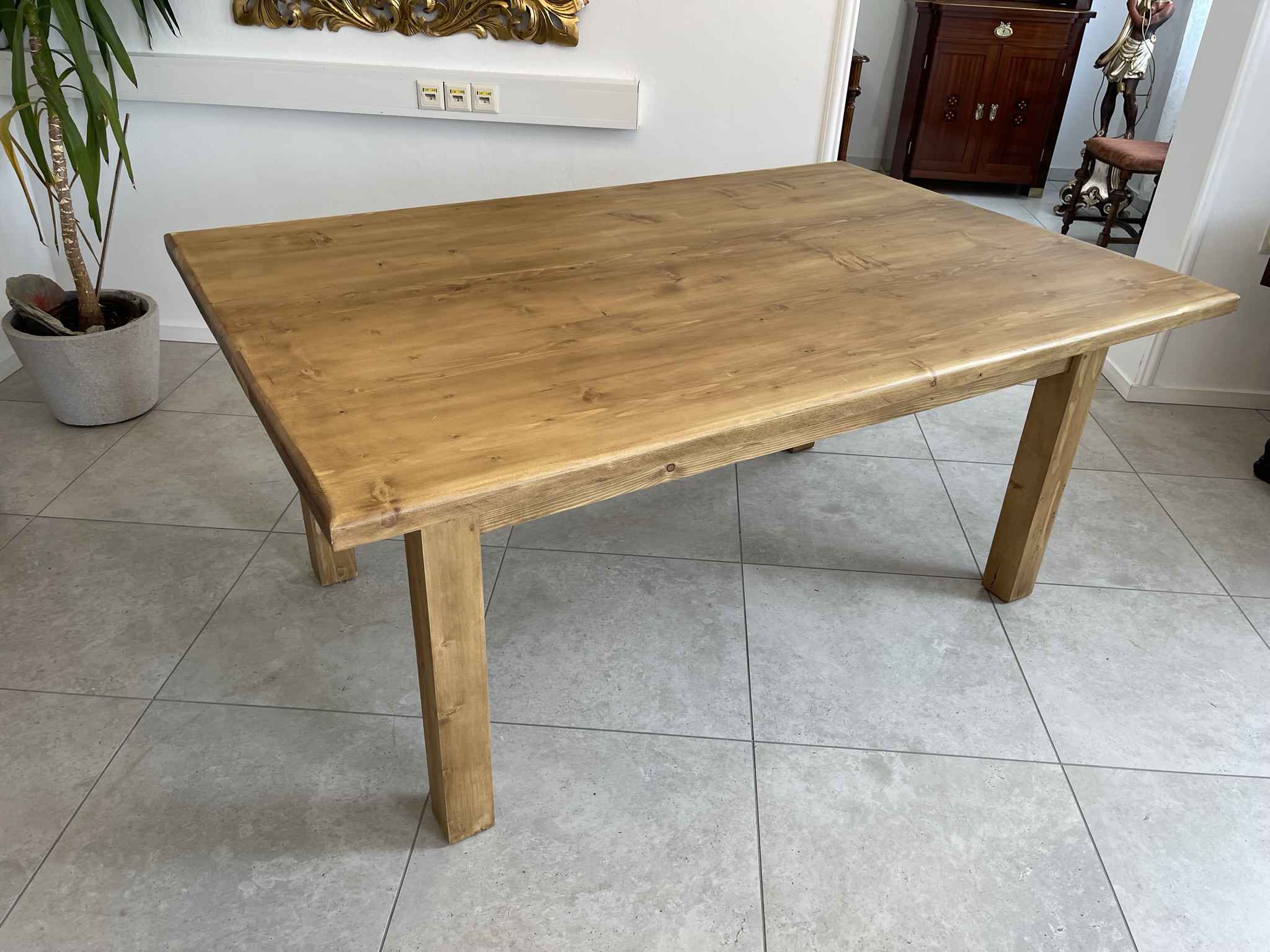 Biedermeier-Schrank-20 Massiver Bauerntisch Massivholztisch Hüttentisch B1478
