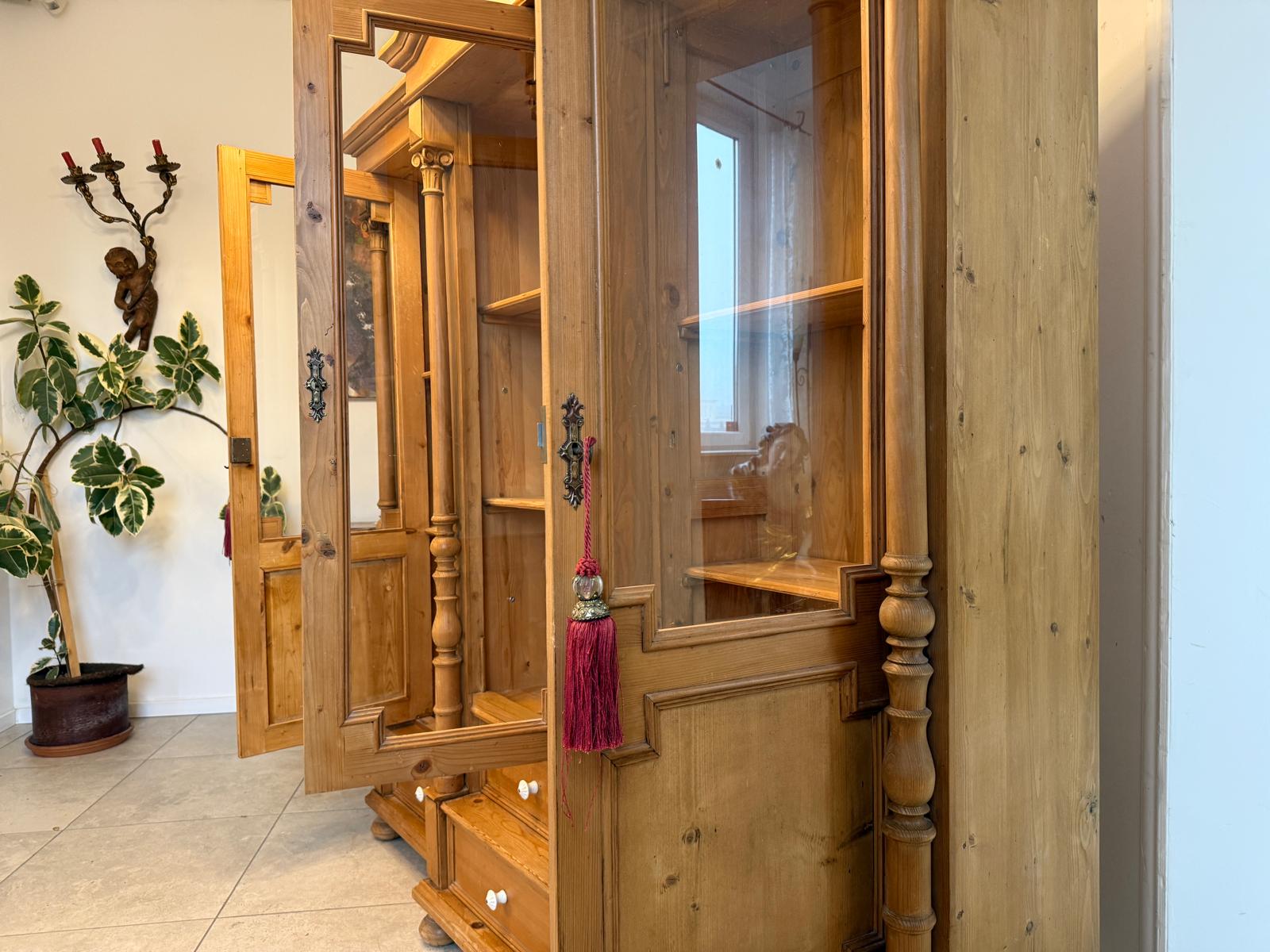 Originale Vitrine Säulen Glasvitrine Bücherschrank Bauernvitrine Antik Bauernkasten D1157