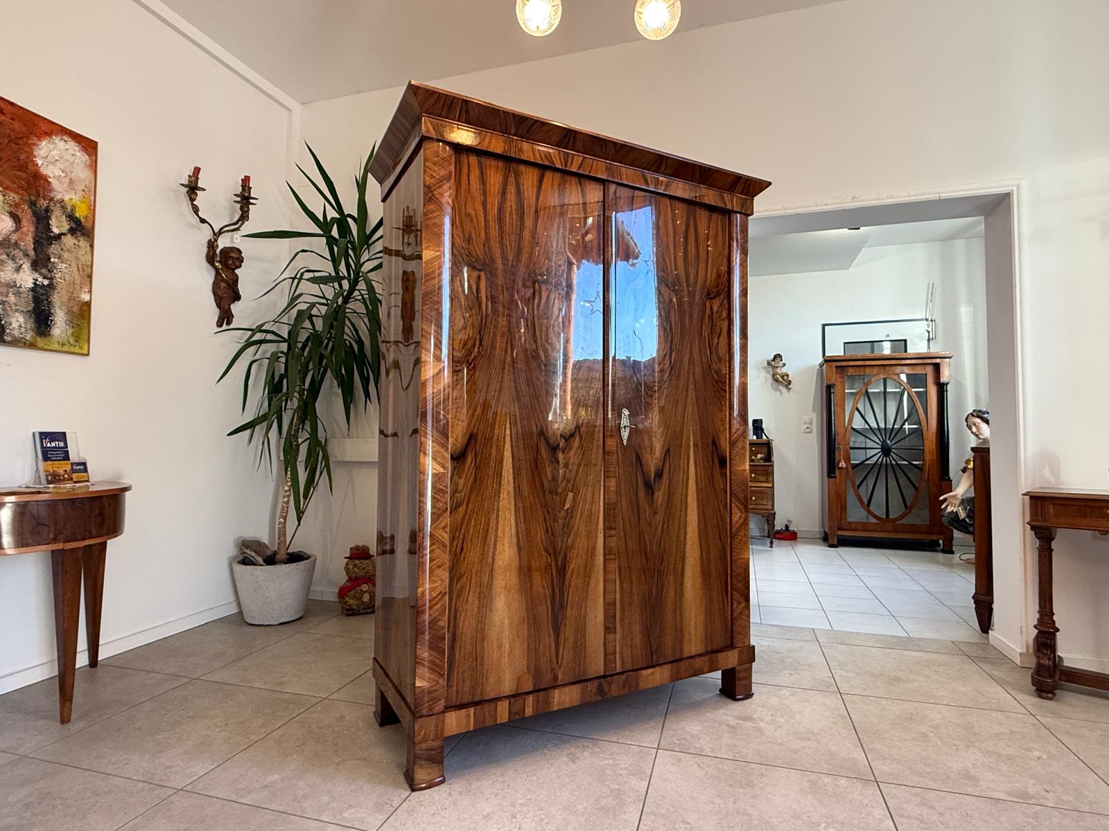 Sale Restaurierter Biedermeier Schrank Kleiderkasten Hallenschrank G2347