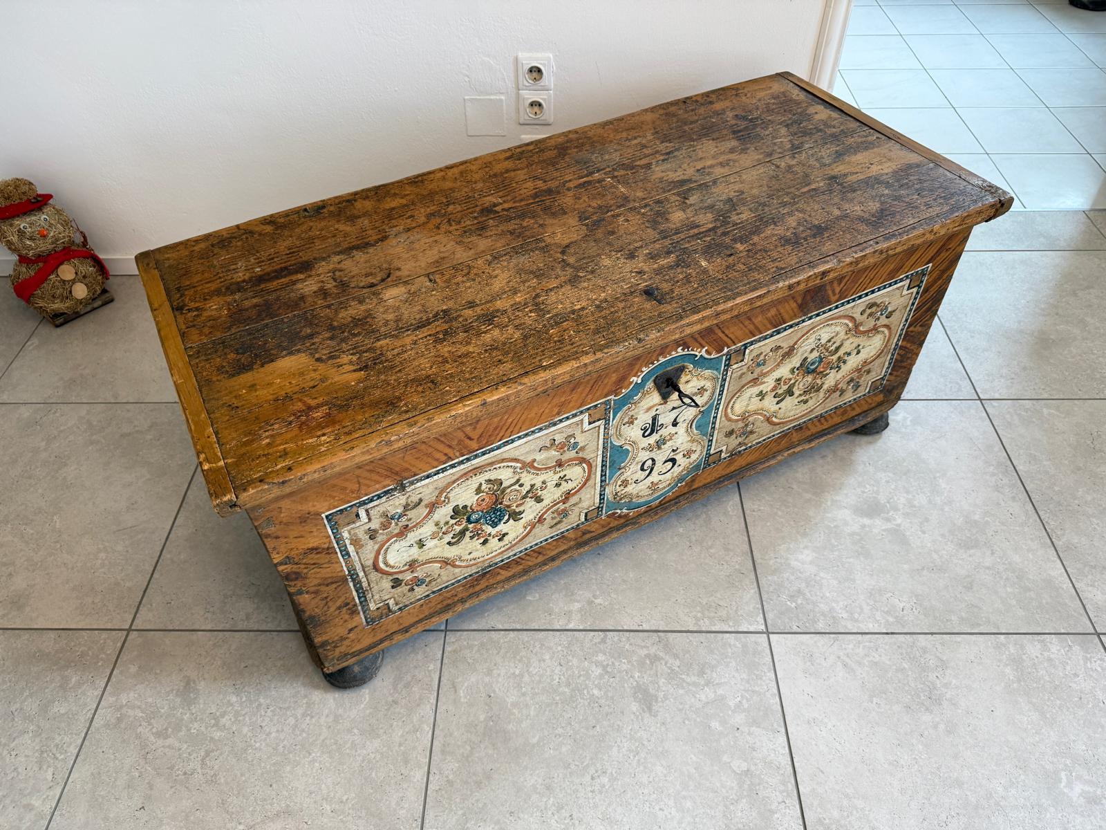 Urige handbemalte Tiroler Truhe Landhaustruhe Bauerntruhe G2342