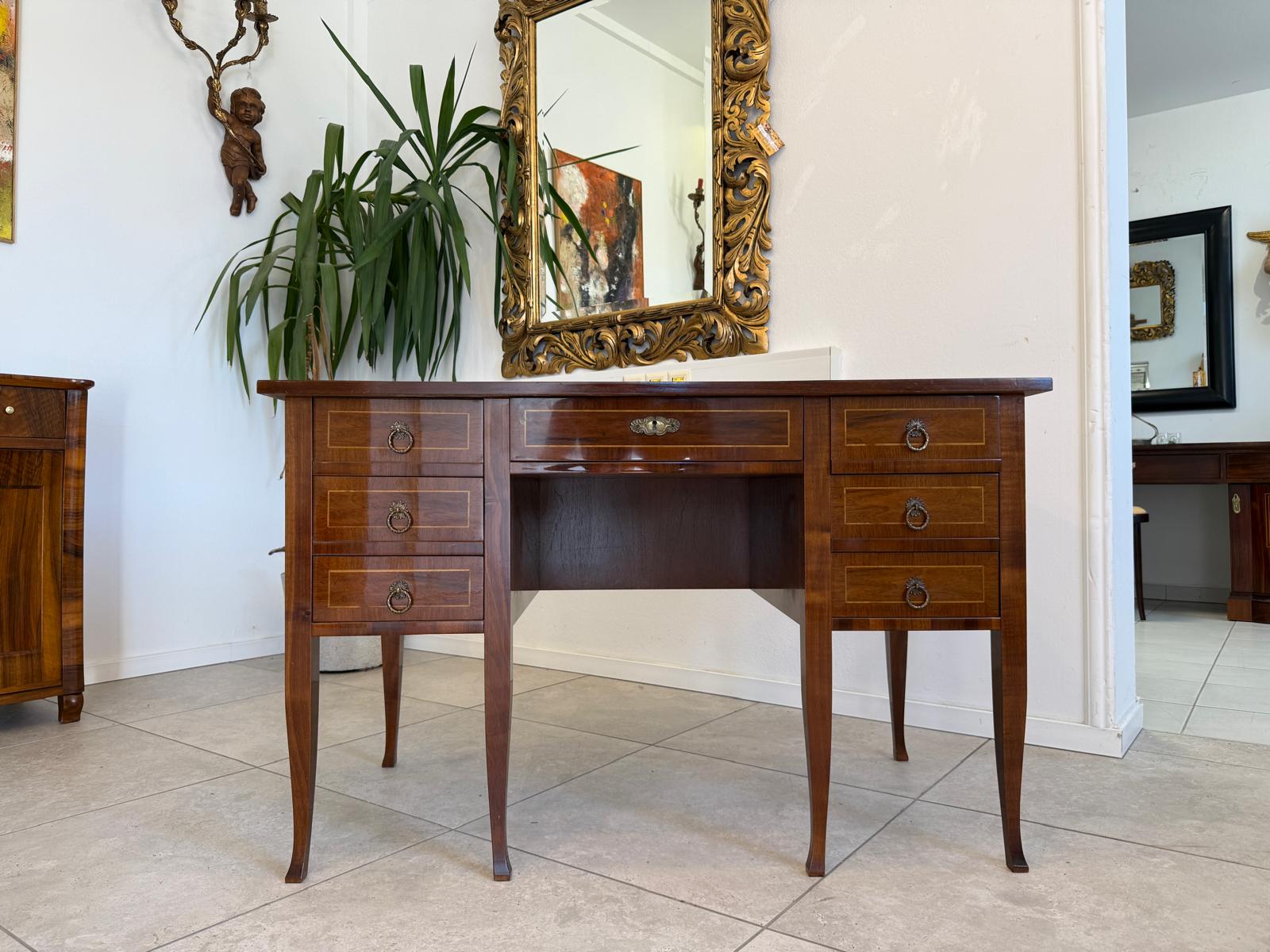 Schreibtisch Biedermeier Stil Sekretär aus Nussholz Furnier D2914