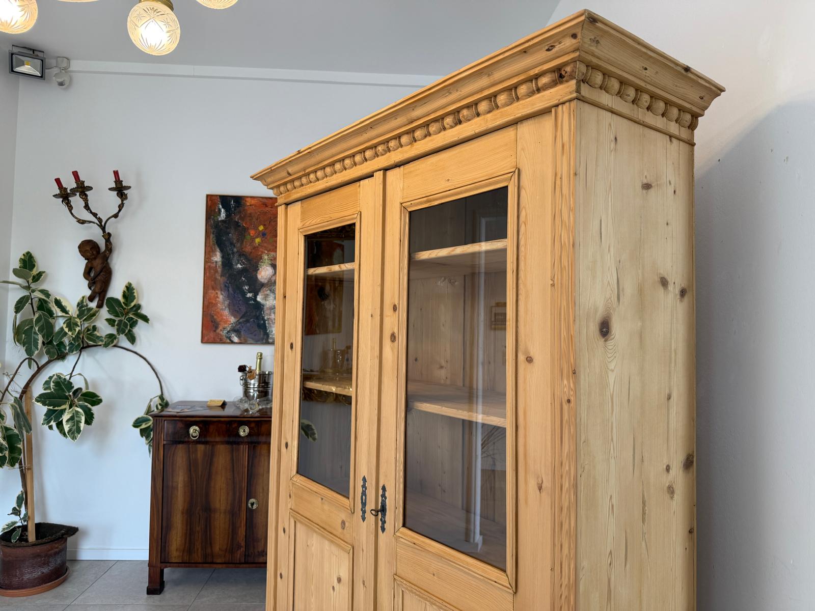 Bäuerliche Vitrine Bauernvitrine Bauernschrank Naturholz Bücherschrank G2117