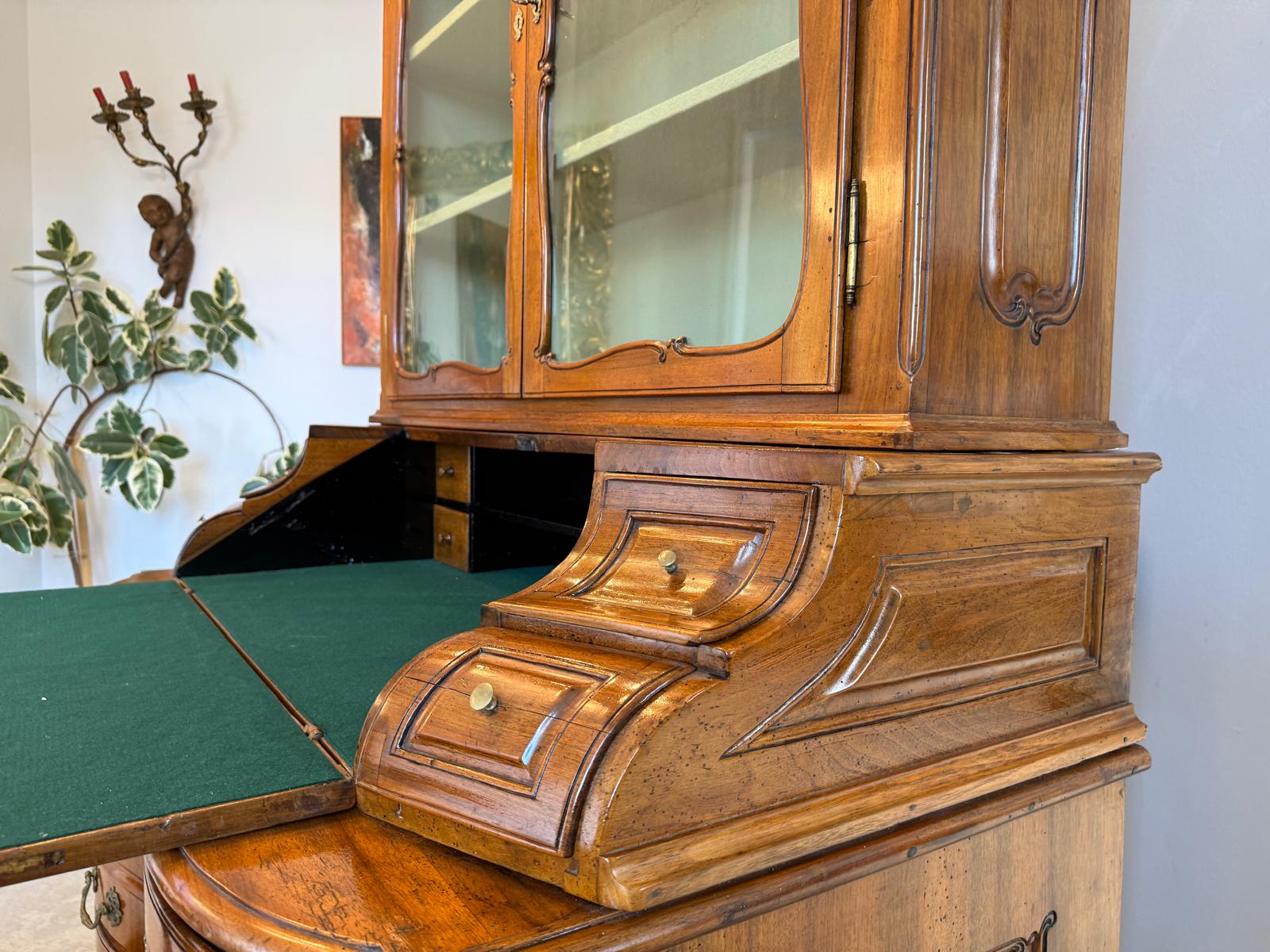 SALE Originale Aufsatzvitrine Aufsatzkommode Vitrine Antiquität Nussholz  D1146