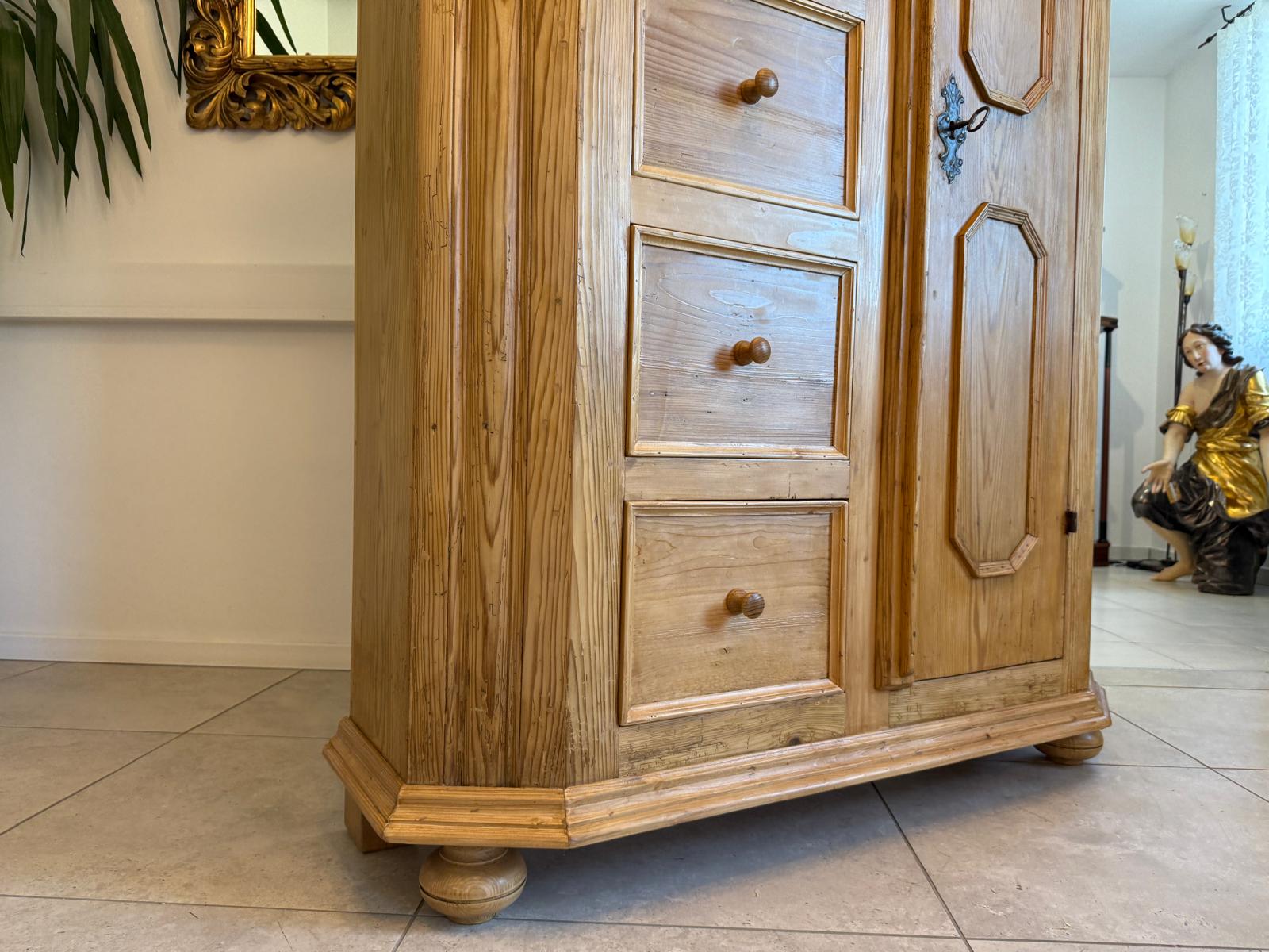 Restaurierter Biedermeier Brotschrank Almerschrank Vorratskasten Bauernschrank G2038