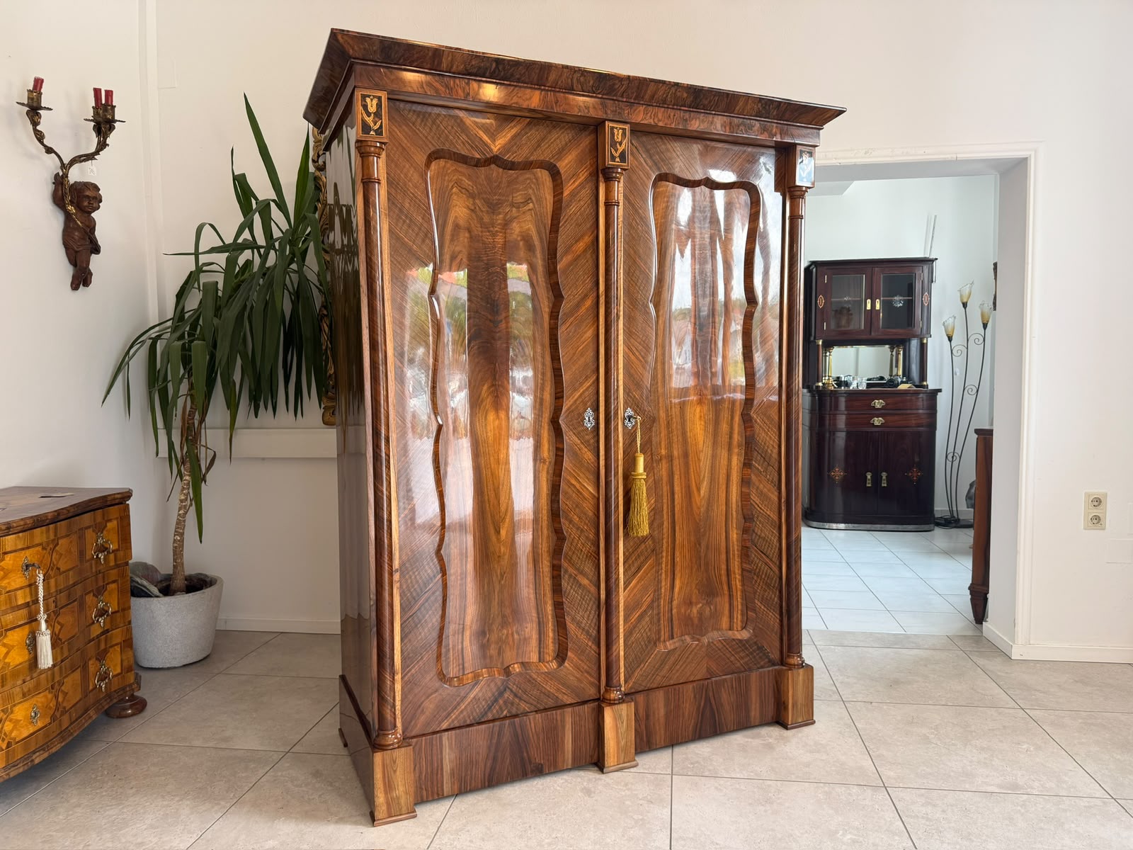  Empire Säulen Hallenschrank Restauriert Antik Antiquität Restauriert D2683