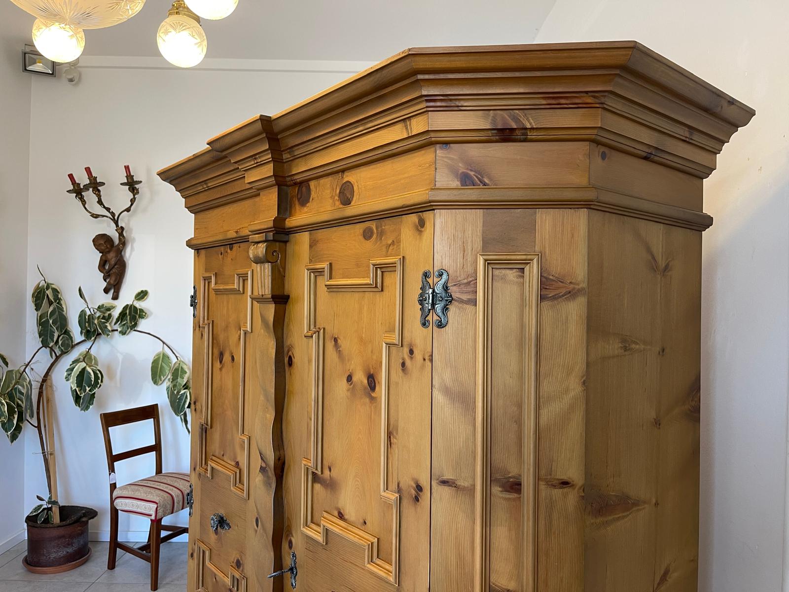 Zirbenholz Schrank Kasten Bauerschrank Kleiderkasten G1097