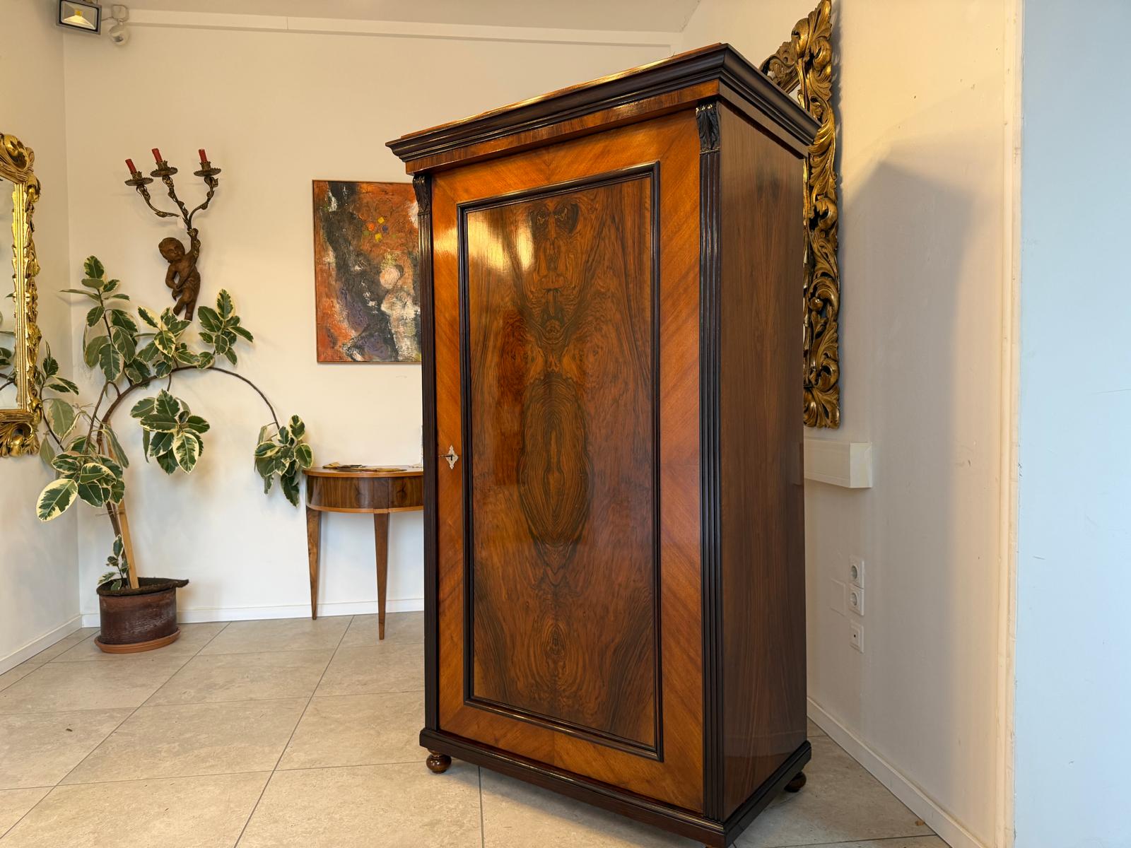 Gründerzeit Kleiderschrank Kasten Nussholz Furniert Antiquität D1090