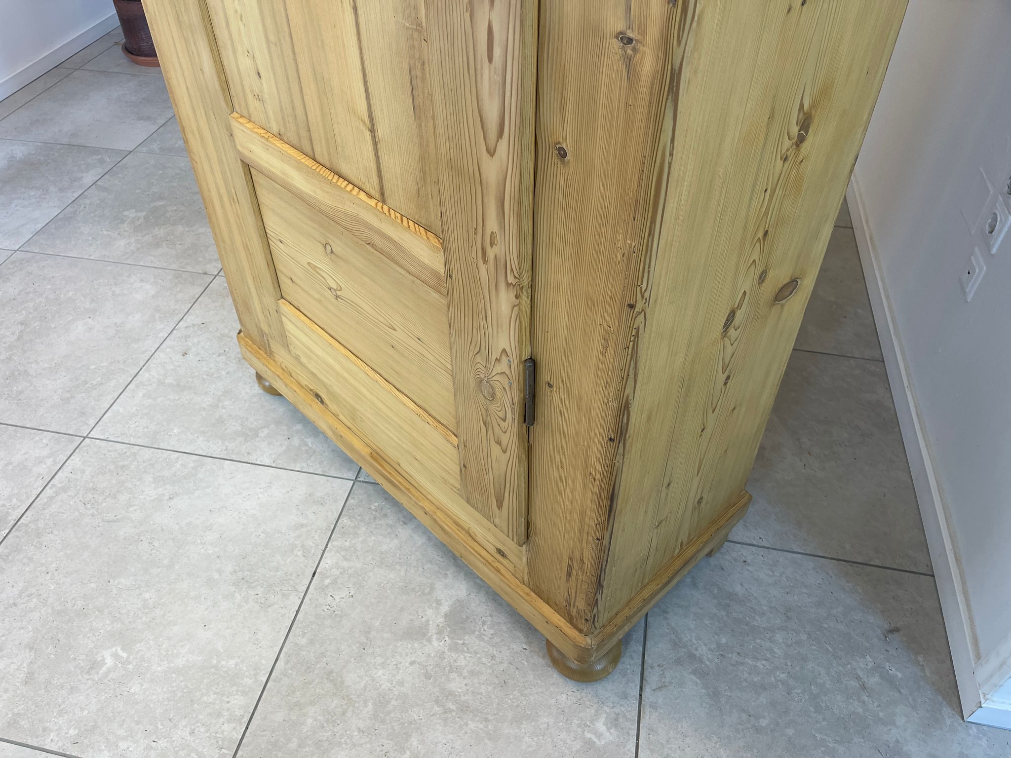 687914ce-0222-4858-95ed-8ae10840d01b Steirischer Bauernschrank Biedermeier Schrank A4874