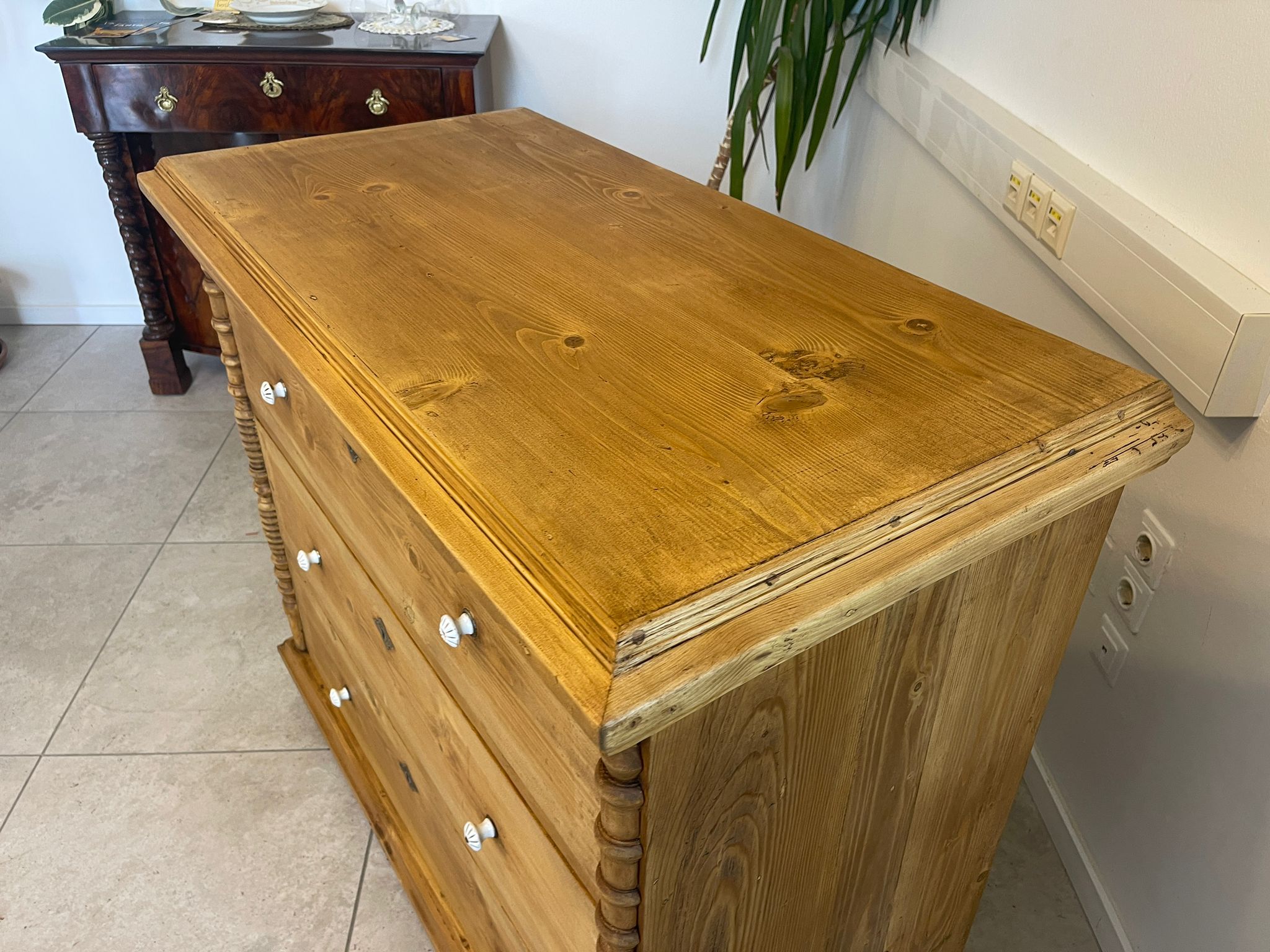 c8029dc0-90ad-40a9-92be-e24ead9f9f82 Restaurierte Biedermeier Kommode 3 Laden - Biedermaier Möbel A4857