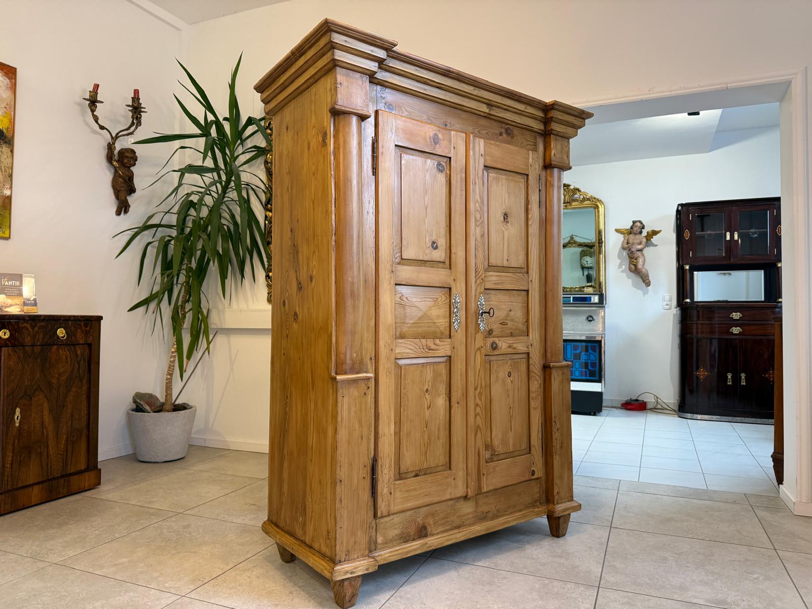 Originaler Bauernschrank Biedermeierschrank Hallenschrank Bauernkasten D1116