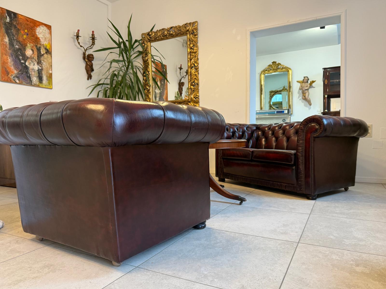 Chesterfield Ensemble 3 teilig Ledersofa Fauteuils Clubmöbel Cultmöbel D1110