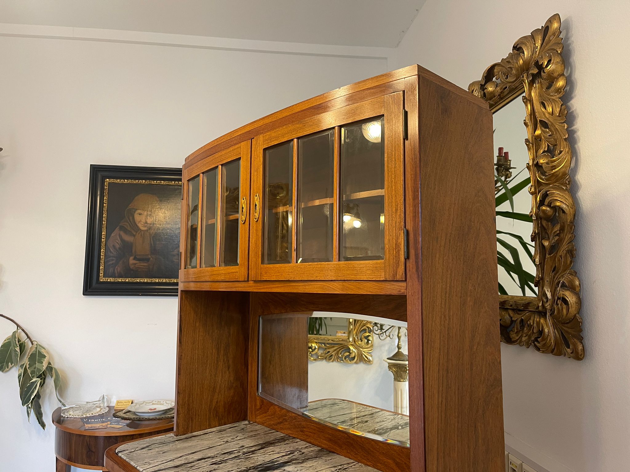 0917e7ad-5465-4ec5-921c-be53a19e27fe Originale Jugendstil Kredenz Vitrine Bücherschrank Vintage Design A5054