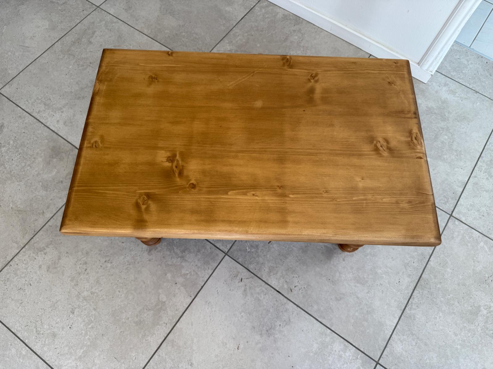 Massiver Couchtisch Bauerntisch Wohnzimmertisch Bauernstube G2001