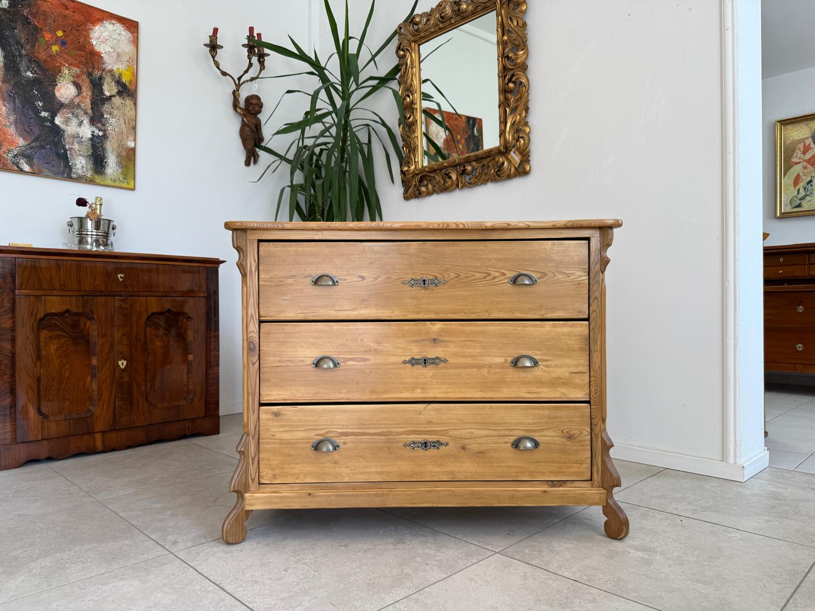 Restaurierte Gründerzeit 3 Laden Kommode Luize Phillipe Weichholz G1845