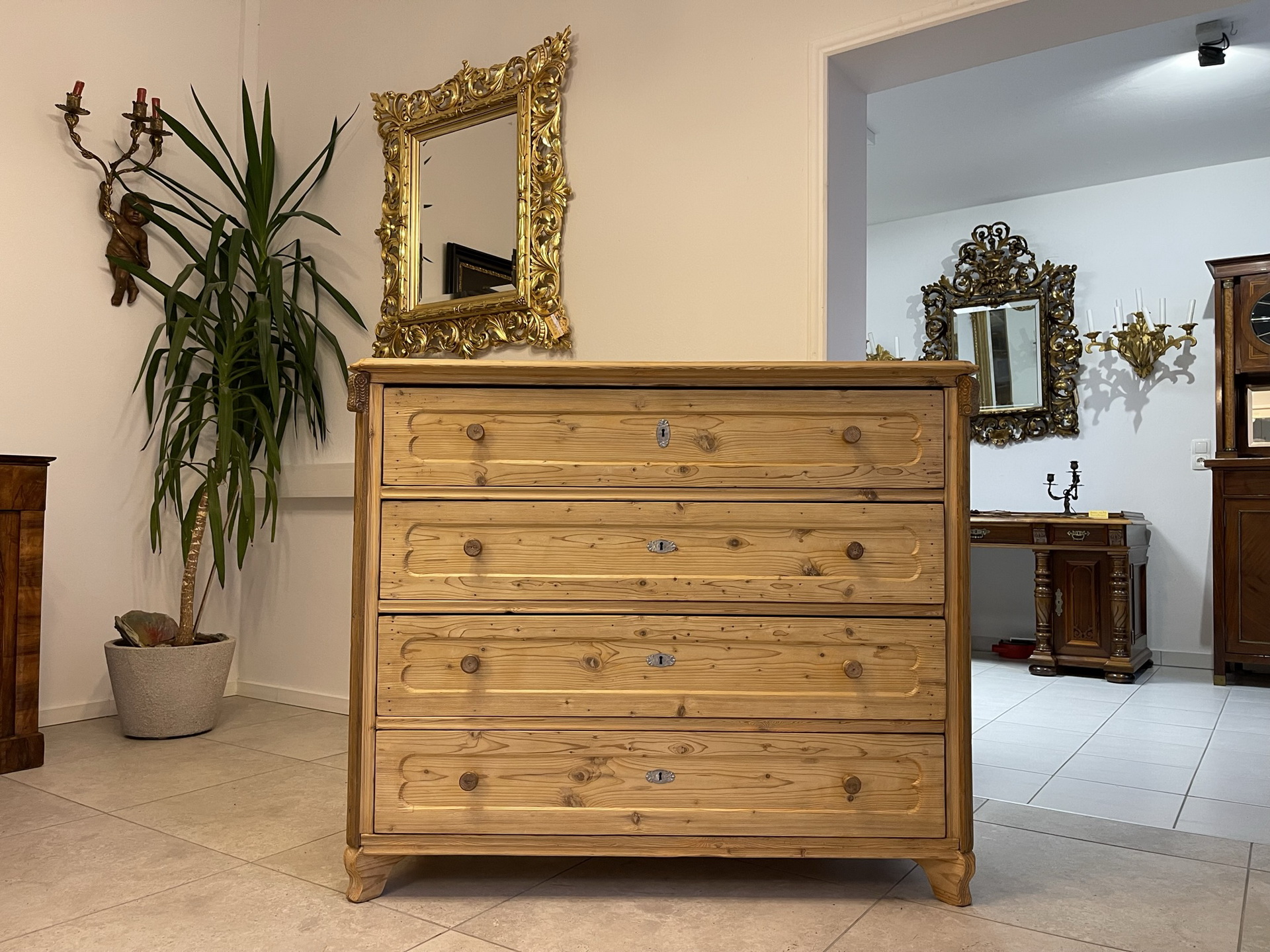 Bauernschrank-Bauernstube_229n5tBRI4vo7Ej restaurierte Biedermeier Kommode Ladenkommode B1074