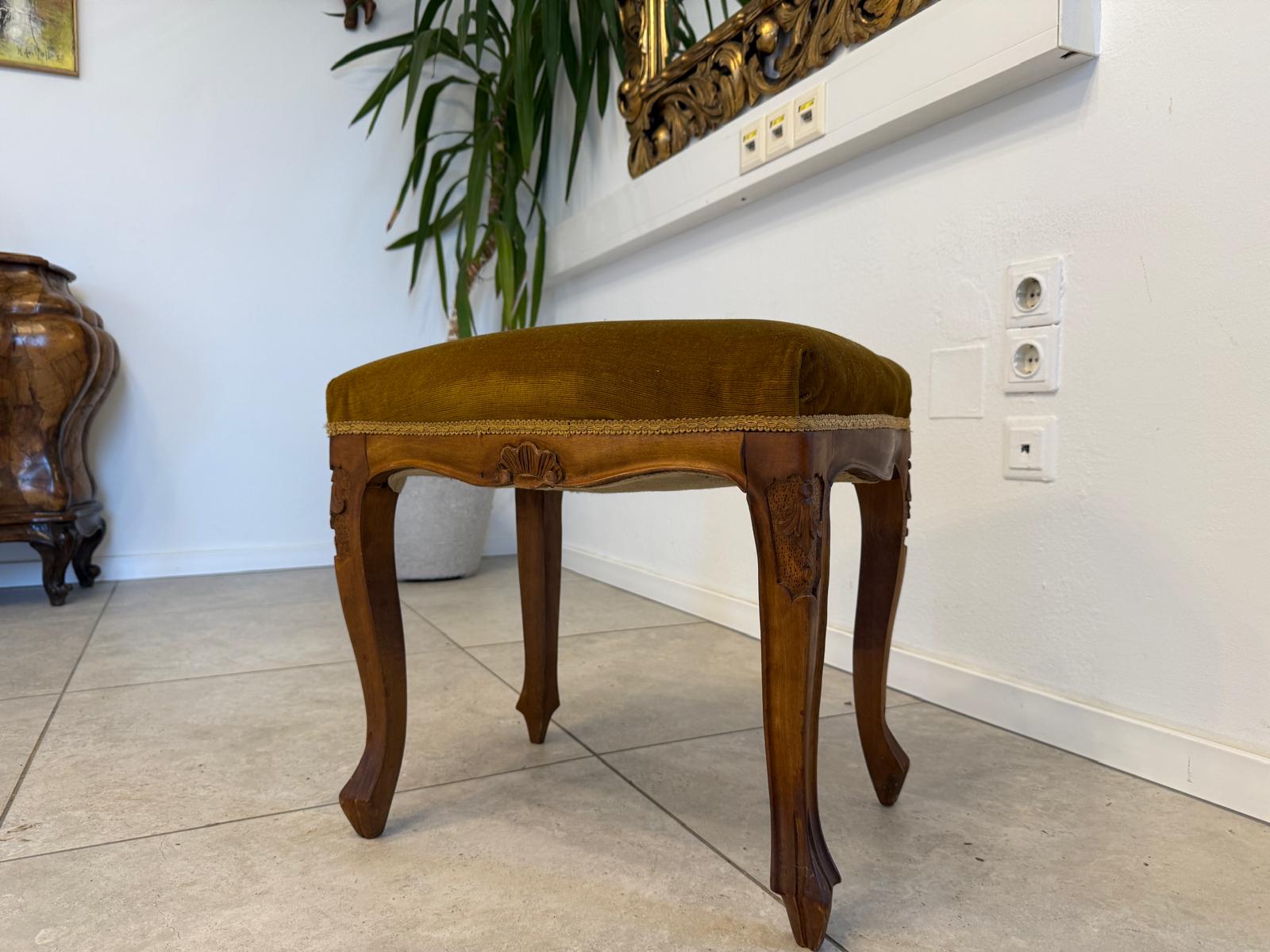 Stilvoller Sitzhocker Hocker Barockstil Fusshocker Schemel D1161