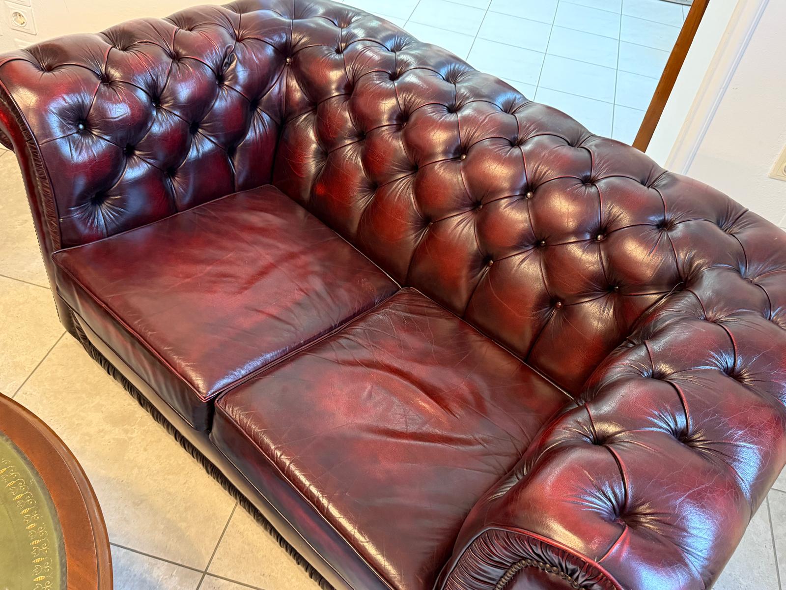 Chesterfield Ensemble 3 teilig Ledersofa Fauteuils Clubmöbel Cultmöbel D1110