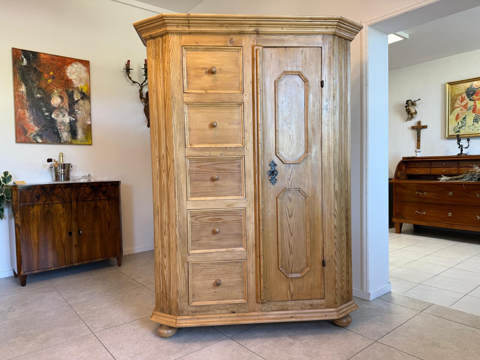 Restaurierter Biedermeier Brotschrank Almerschrank Vorratskasten Bauernschrank G2038