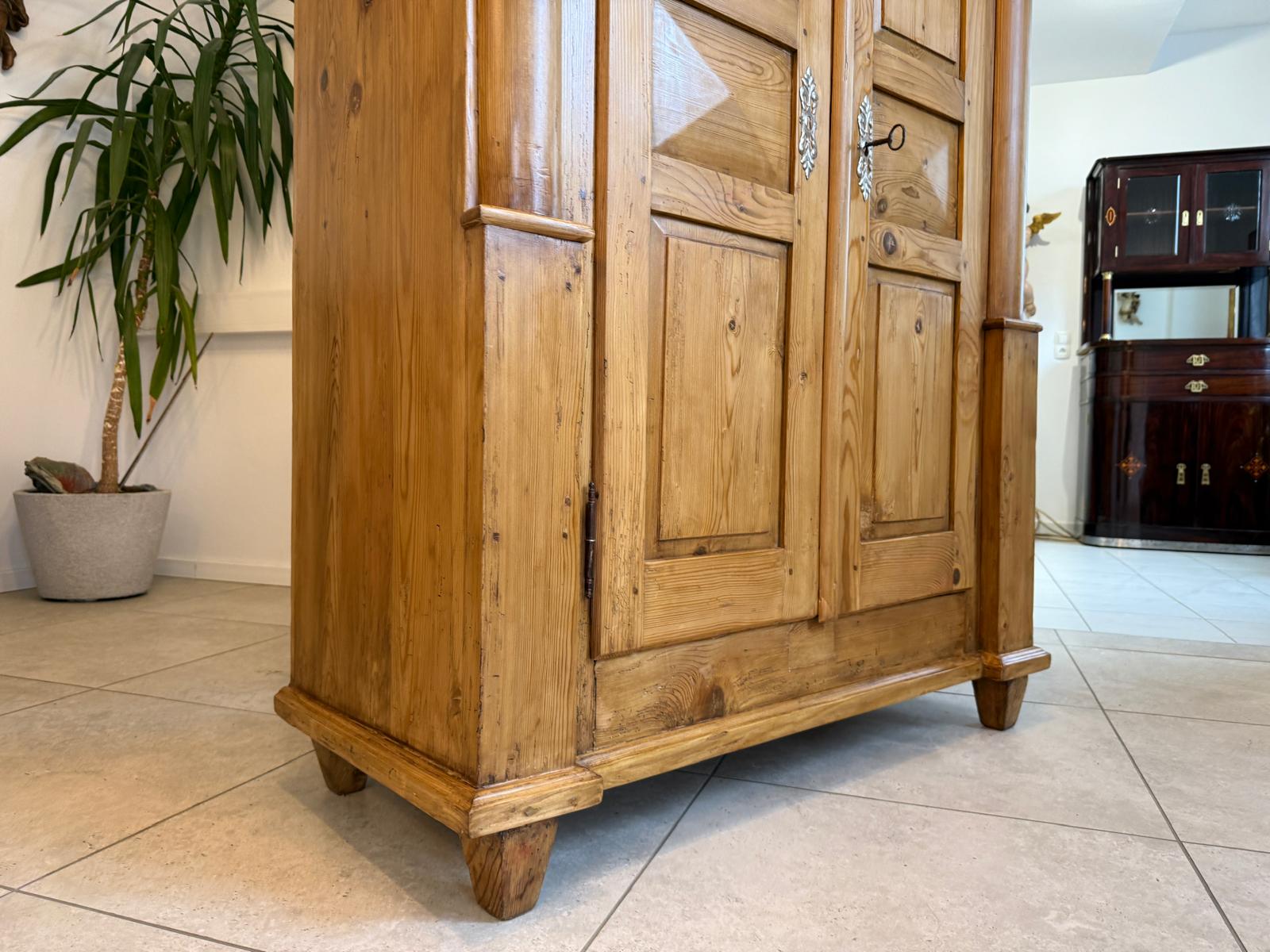 Originaler Bauernschrank Biedermeierschrank Hallenschrank Bauernkasten D1116