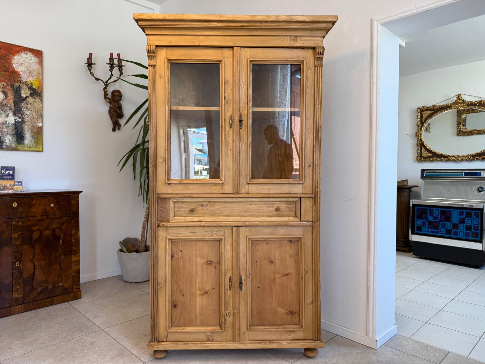 Eckschrank Eckvitrine Naturholz Gründerzeit Stil D2492