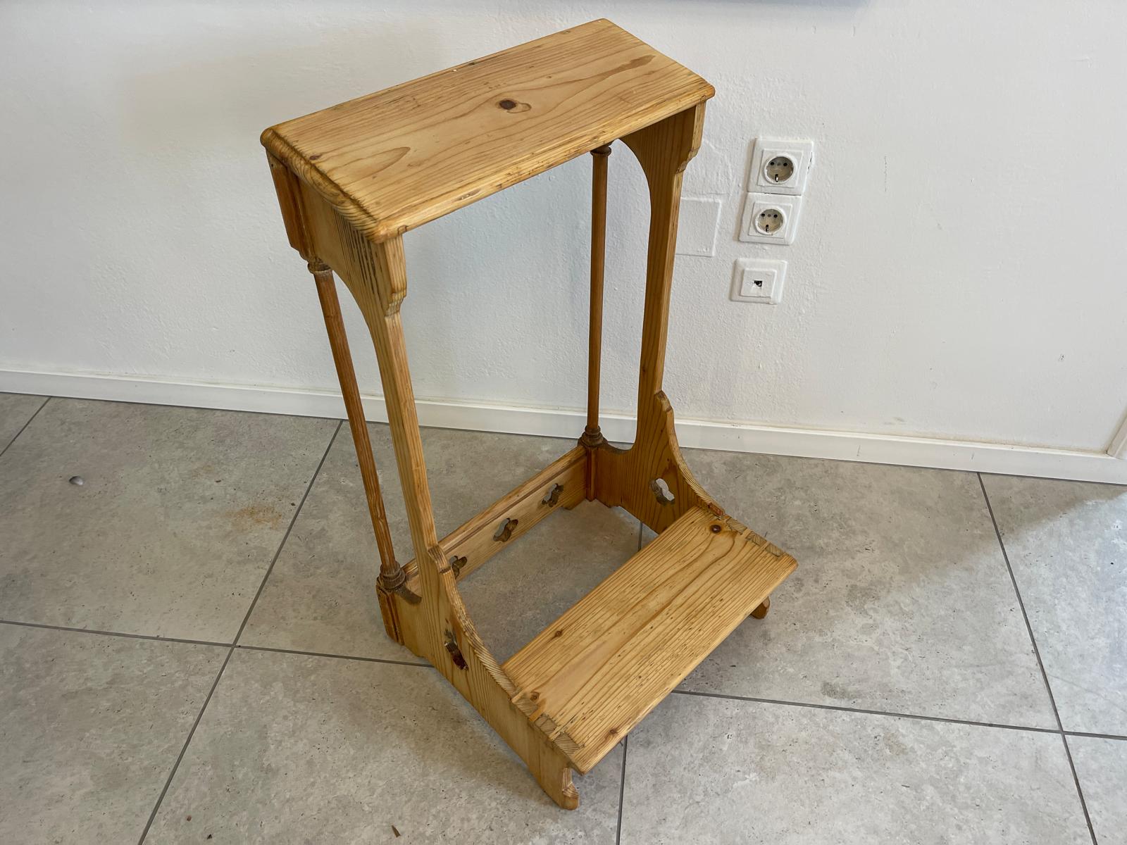 Restaurierter Nonnenschrein Betstuhl Fichtenholz G1289