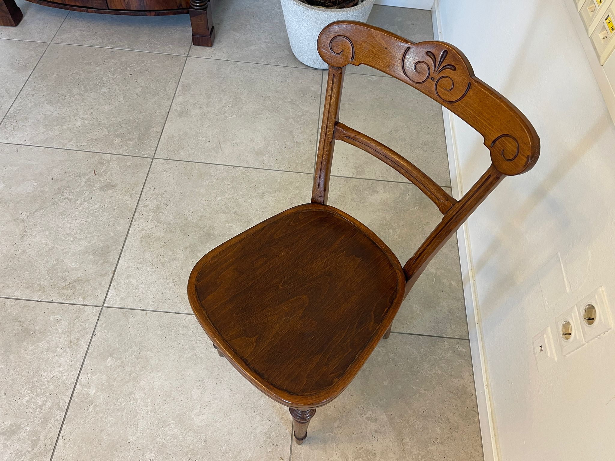 f336eed9-a586-4970-81ee-f2185a294baa Thonet Sessel Original - Bugholz Klassiker Modell A4894
