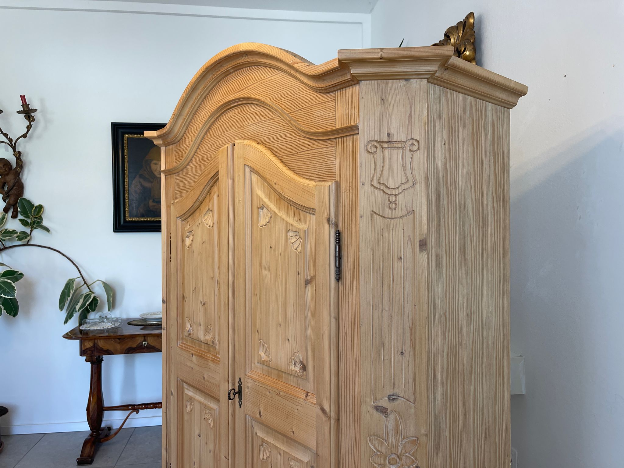 Bäuerlicher Schrank Bauernschrank Landhausschrank Barockstil G1579