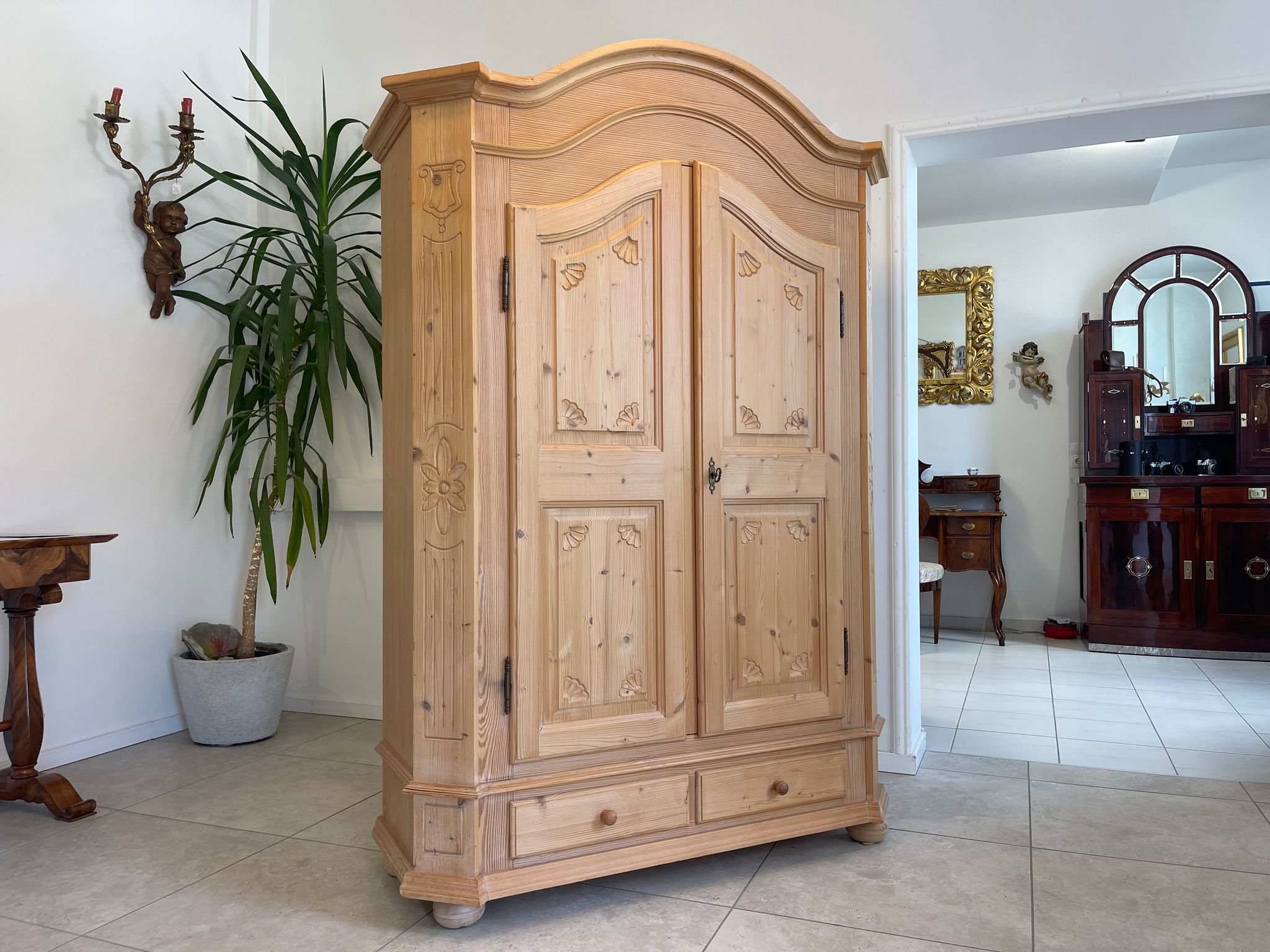 Bäuerlicher Schrank Bauernschrank Landhausschrank Barockstil G1579