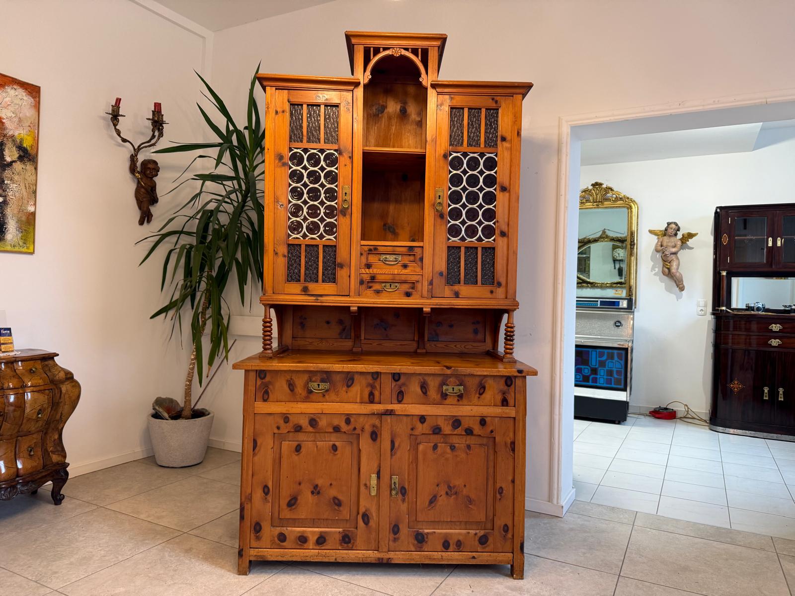 Alte Zirbenholz Kredenz Küchenvitrine Butzenglas Küchenschrank Landhausstil D1160