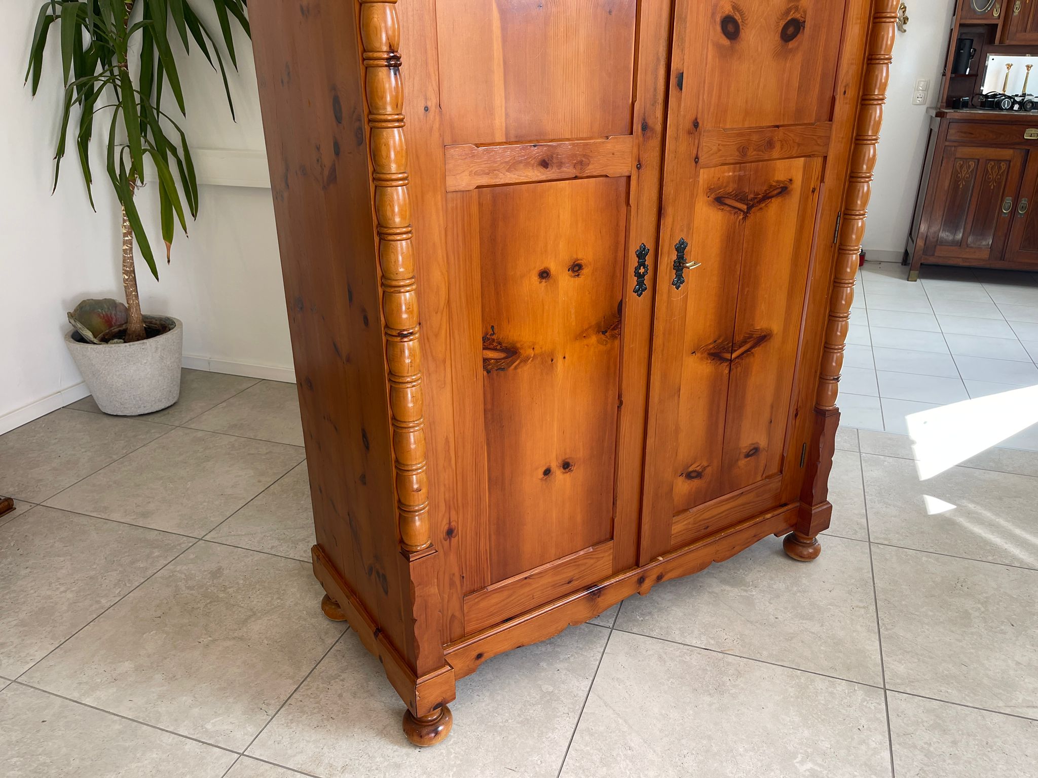 Antiker Zirbenholz Schrank Kasten Bauerschrank Kleiderkasten Bauernkasten G1662