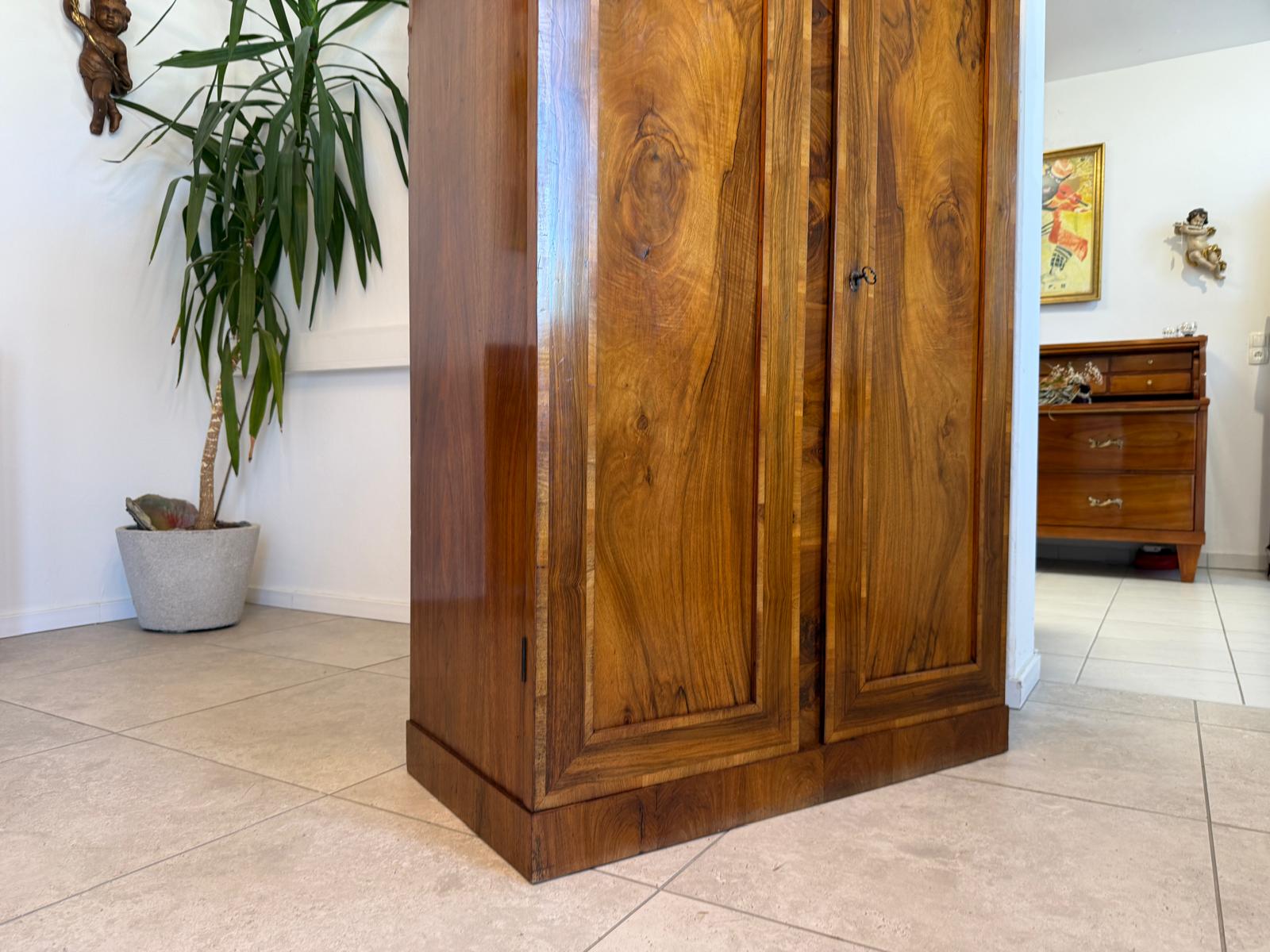 restaurierte Biedermeier Halbschrank Vertiko Schrank G2000