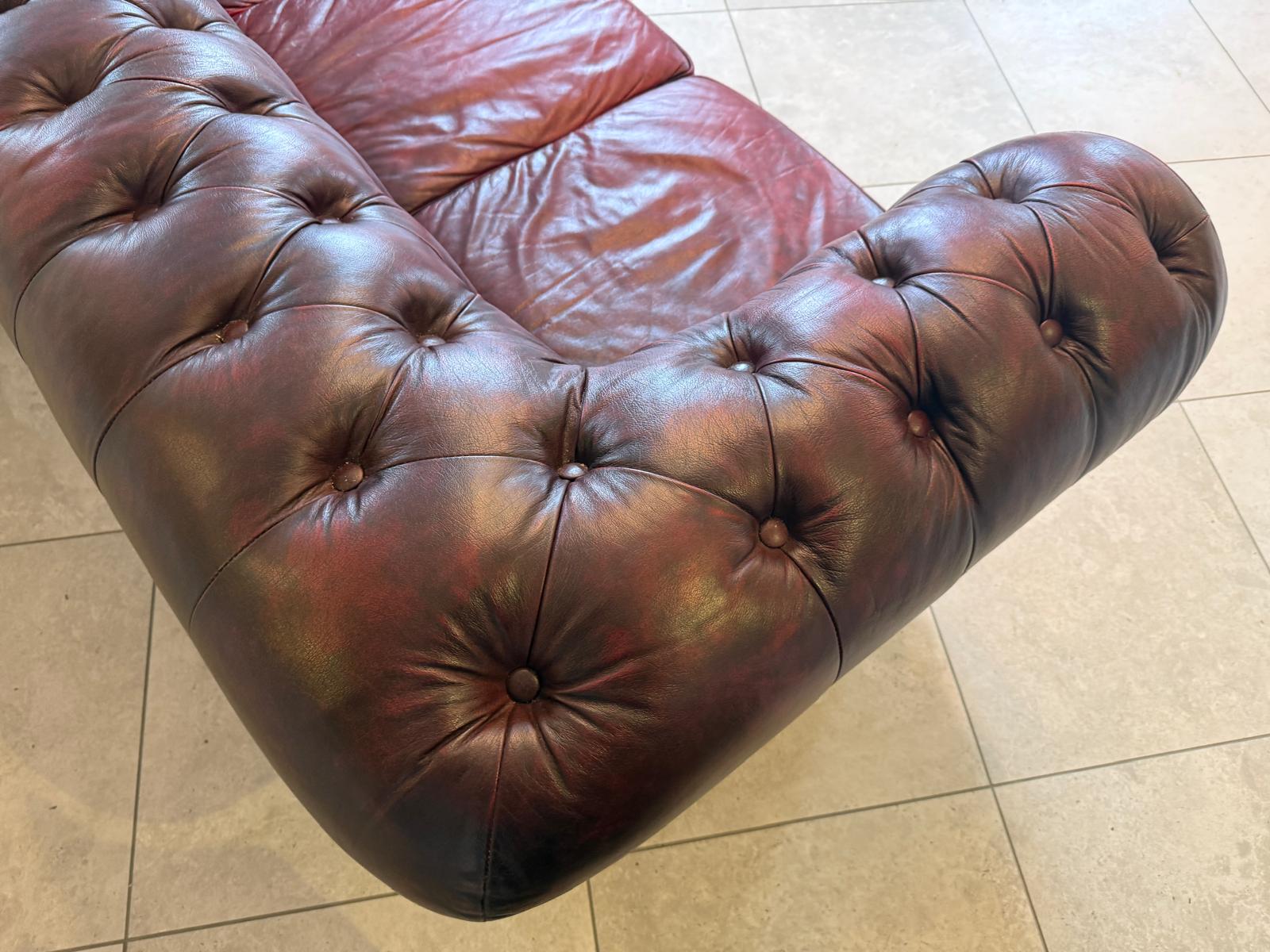 Chesterfield 3er Clubsofa Diwan Couch Oxblood Kultmöbel D1139