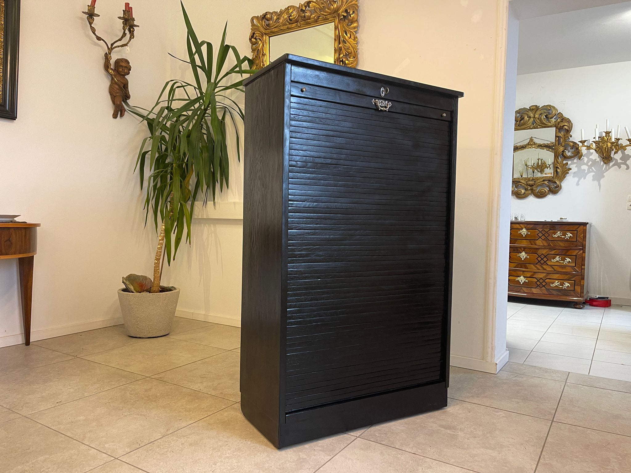 1bac3c2e-eb8b-4446-8d98-bc9d8a5cb876 Jugendstil Rolladenschrank Rolladenkasten Schwarz A5072