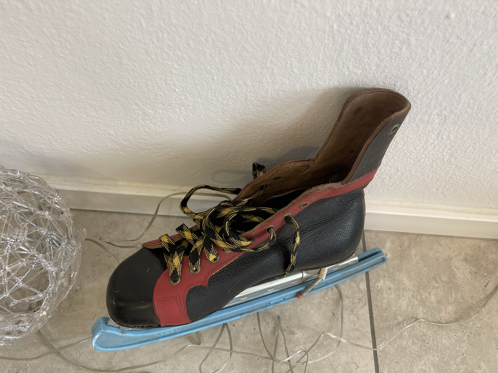 Biedermeier-Barock_43now0nzGWKCmL5 Retro Eislaufschuhe Schuhe Oldschool 1970 B1366