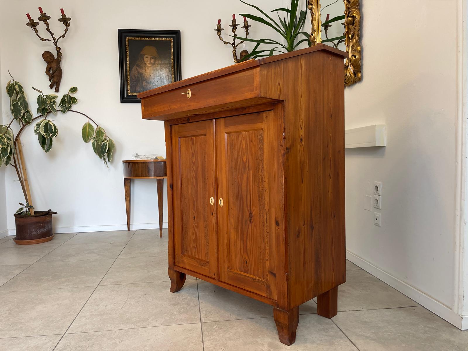 Uriger Naturholz Schreibtisch Schreibpult Zirbenholz Naturholz G1161