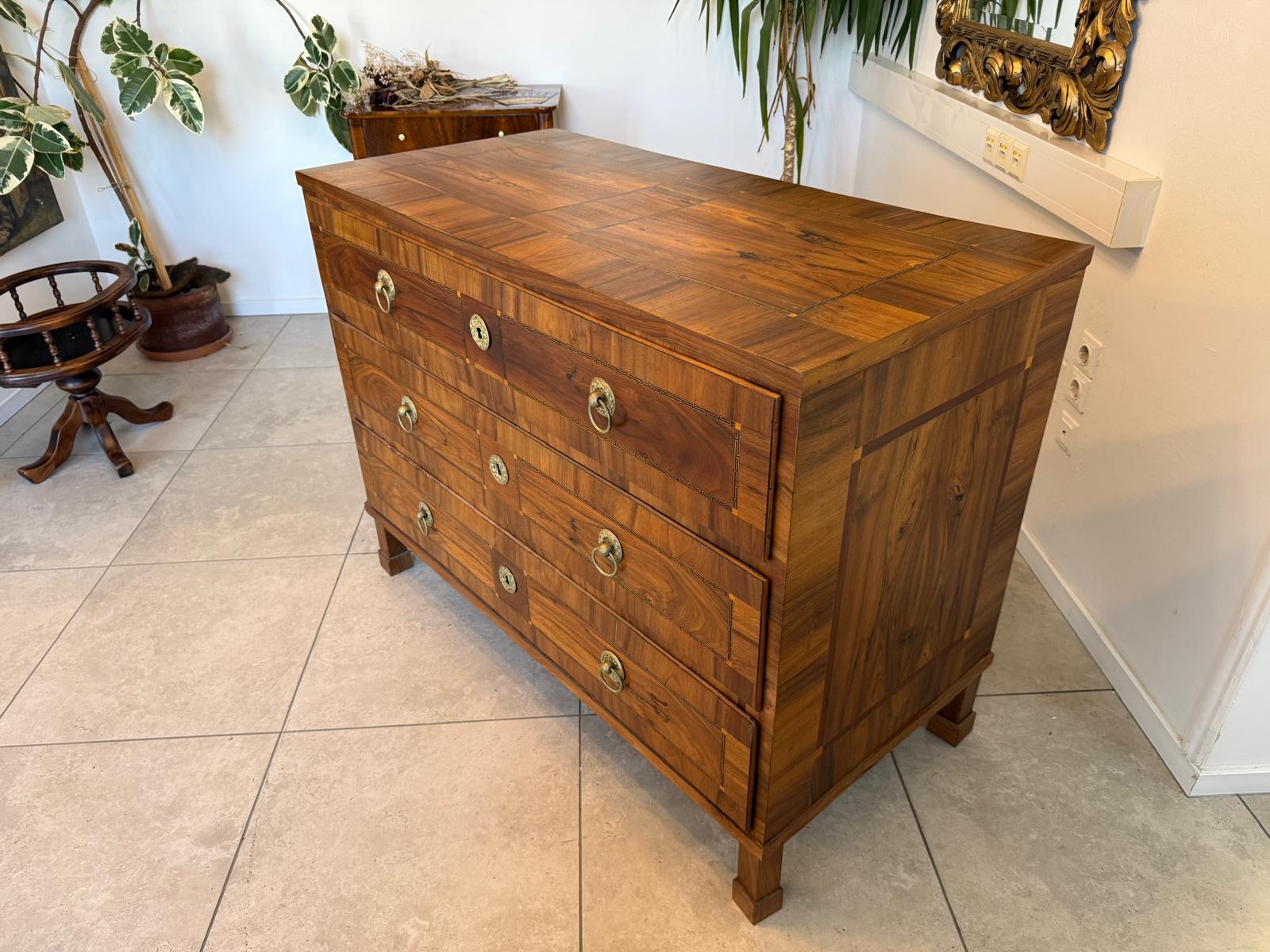 Barock Kommode Obstholz Marketerien Antiquität Nussholz  Antiquität D2901