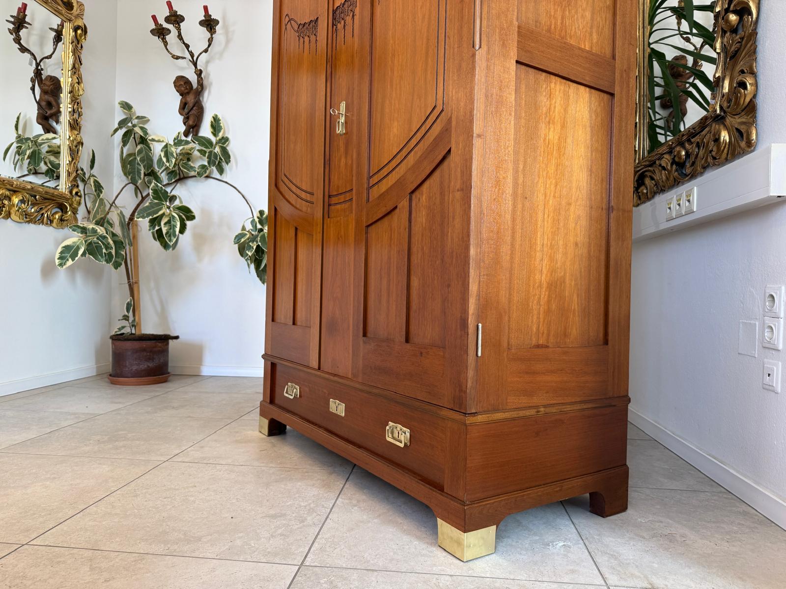 Antiker Restaurierter Jugendstil Kleiderschrank Kleiderkasten D1259