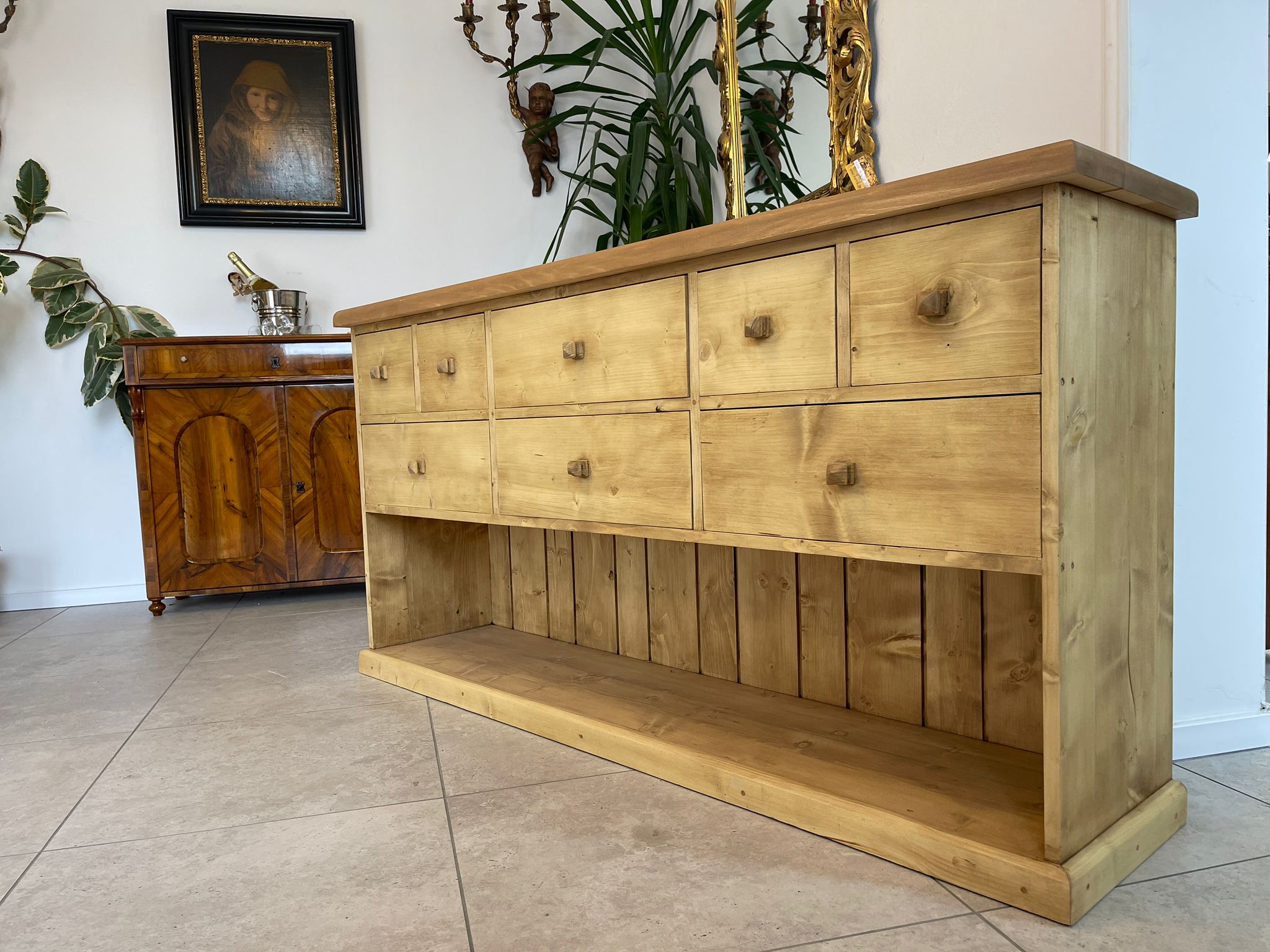 2c82e195-991b-4cf8-9c2e-c861534c9910 urige massive 8 Ladenkommode Apothekerschrank A4115