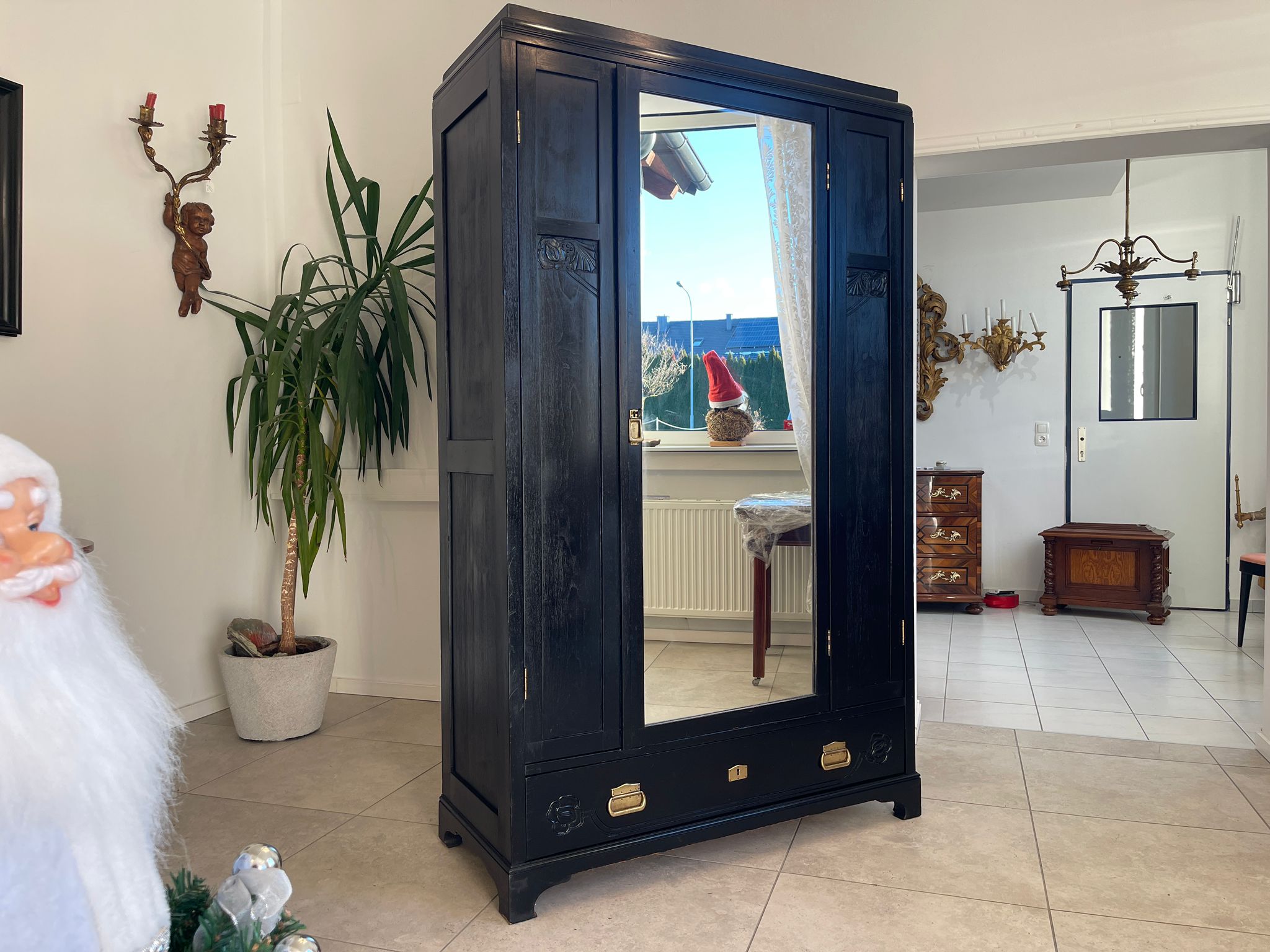 9a2d223f-184a-4ee8-afb6-f37a67c2f7e1-1 Jugendstil Spiegelschrank Garderobenschrank Schwarz Schrank A5052