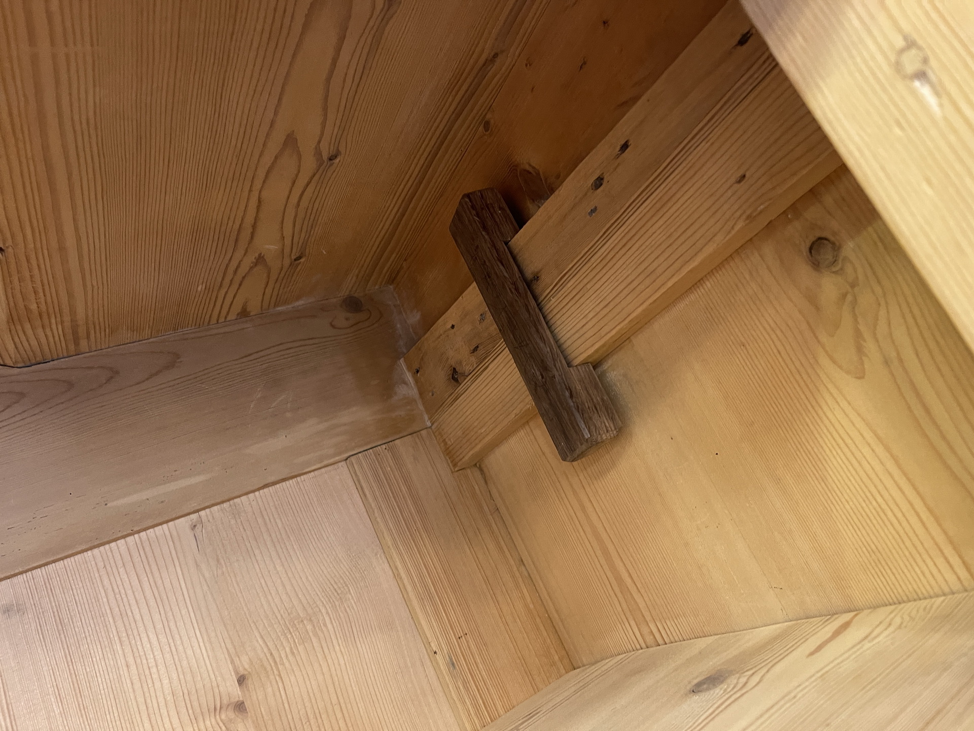 bauernkasten-Schrank-98 Gründerzeit Bauernschrank Bauernkasten Hallenschrank B2103
