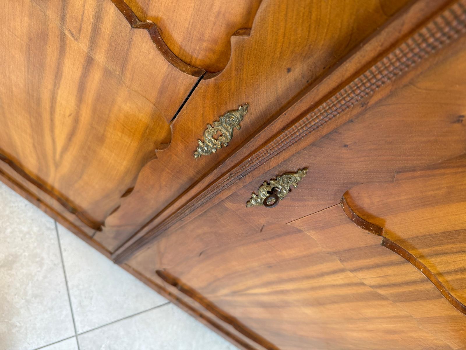 Spätbiedermeier Vertiko Halbschrank Antiqutität Nussholz  G1977