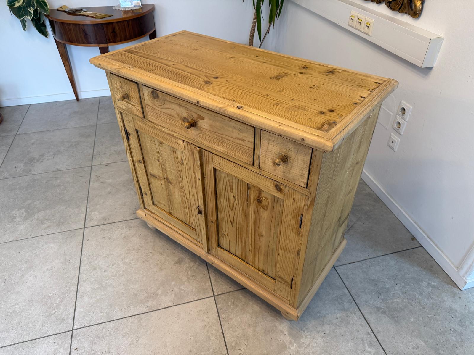 Bäuerliche Gründerzeit Anrichte Antik Kommode Naturholz Weichholz D1078