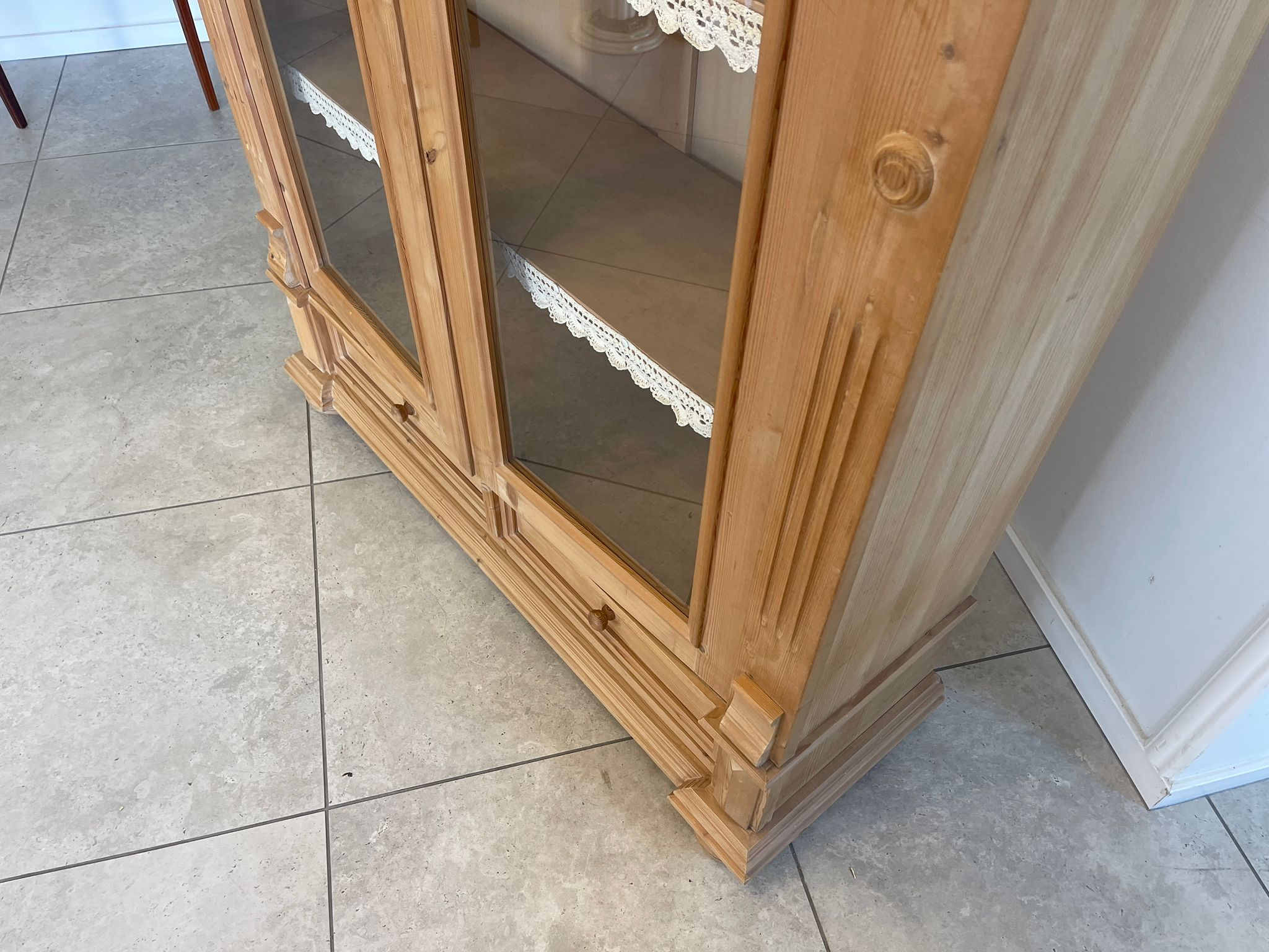 Bäuerliche Vitrine Naturholz Bücherschrank A5137
