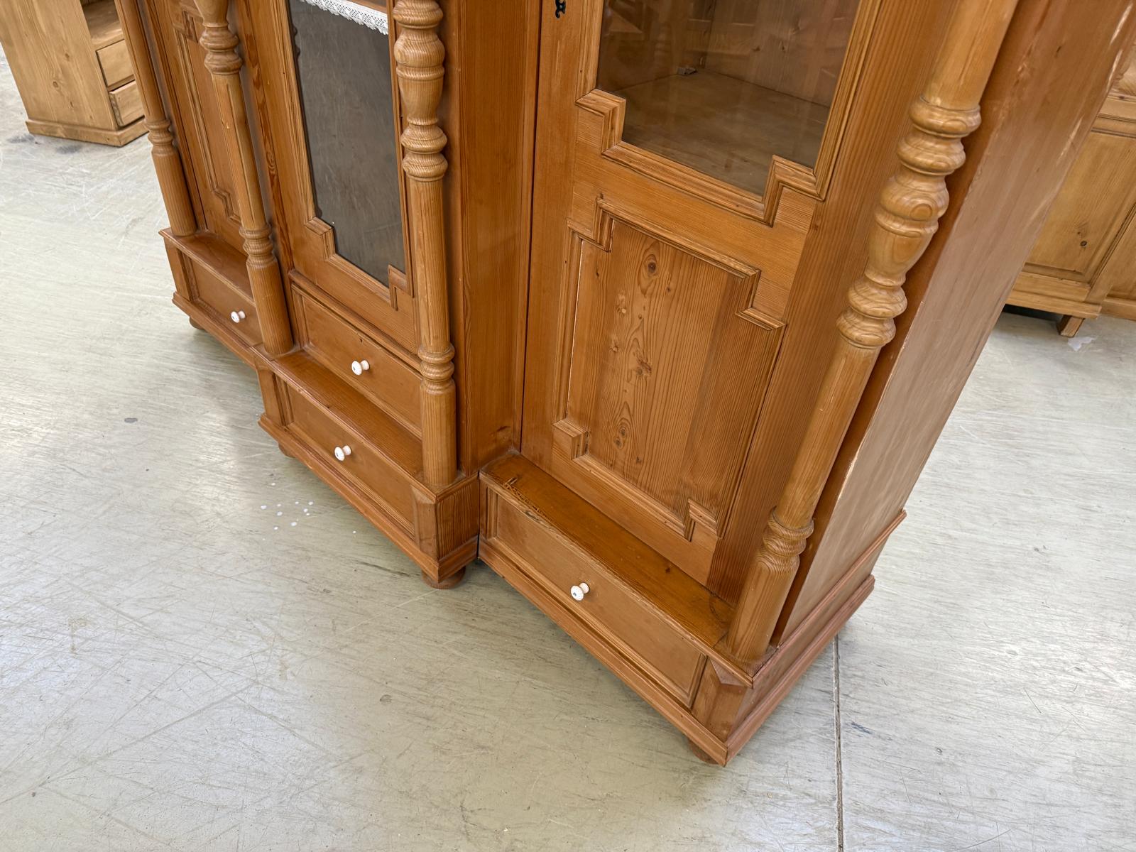 Originale Vitrine Säulen Glasvitrine Bücherschrank Bauernvitrine Antik Bauernkasten D1026