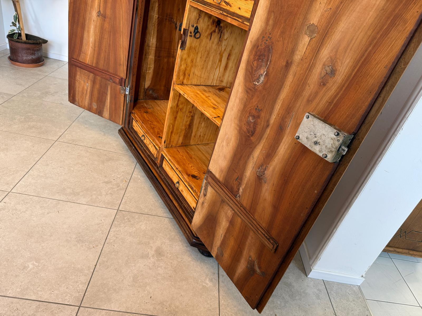 Barocker Hallenschrank Barockschrank Maria Theresienschrank D1179