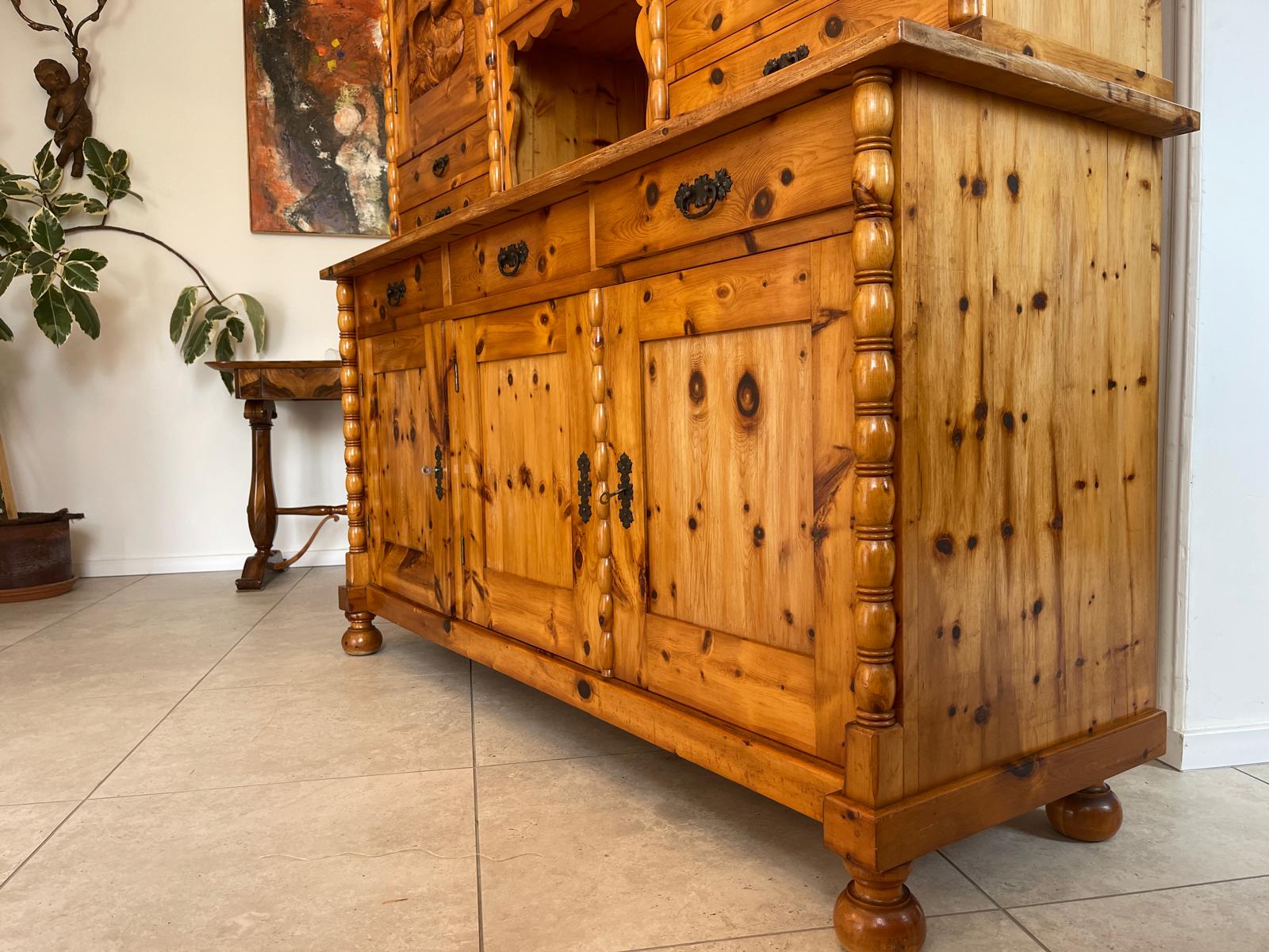 Alte Zirbenholz Kredenz Küchenvitrine Butzenglas Küchenschrank Landhausstil G1670