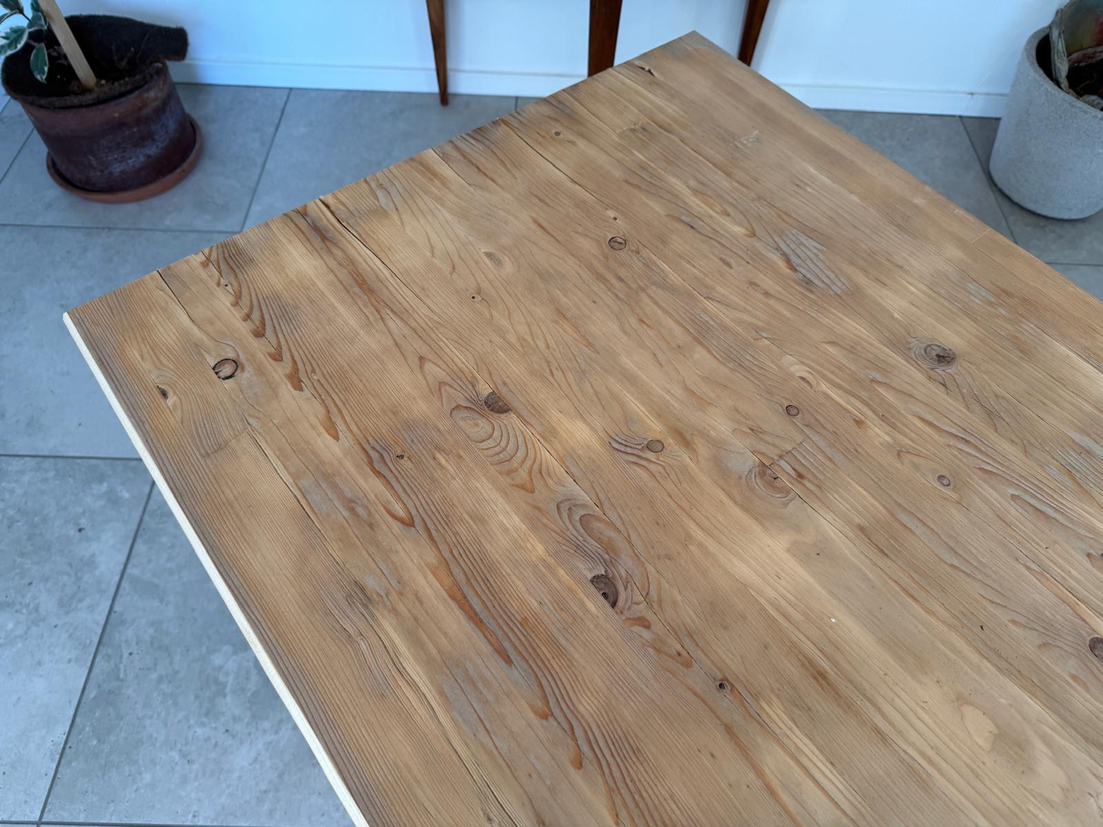 Uriger Bauerntisch Tafeltisch Hüttentisch Naturholztisch G2286