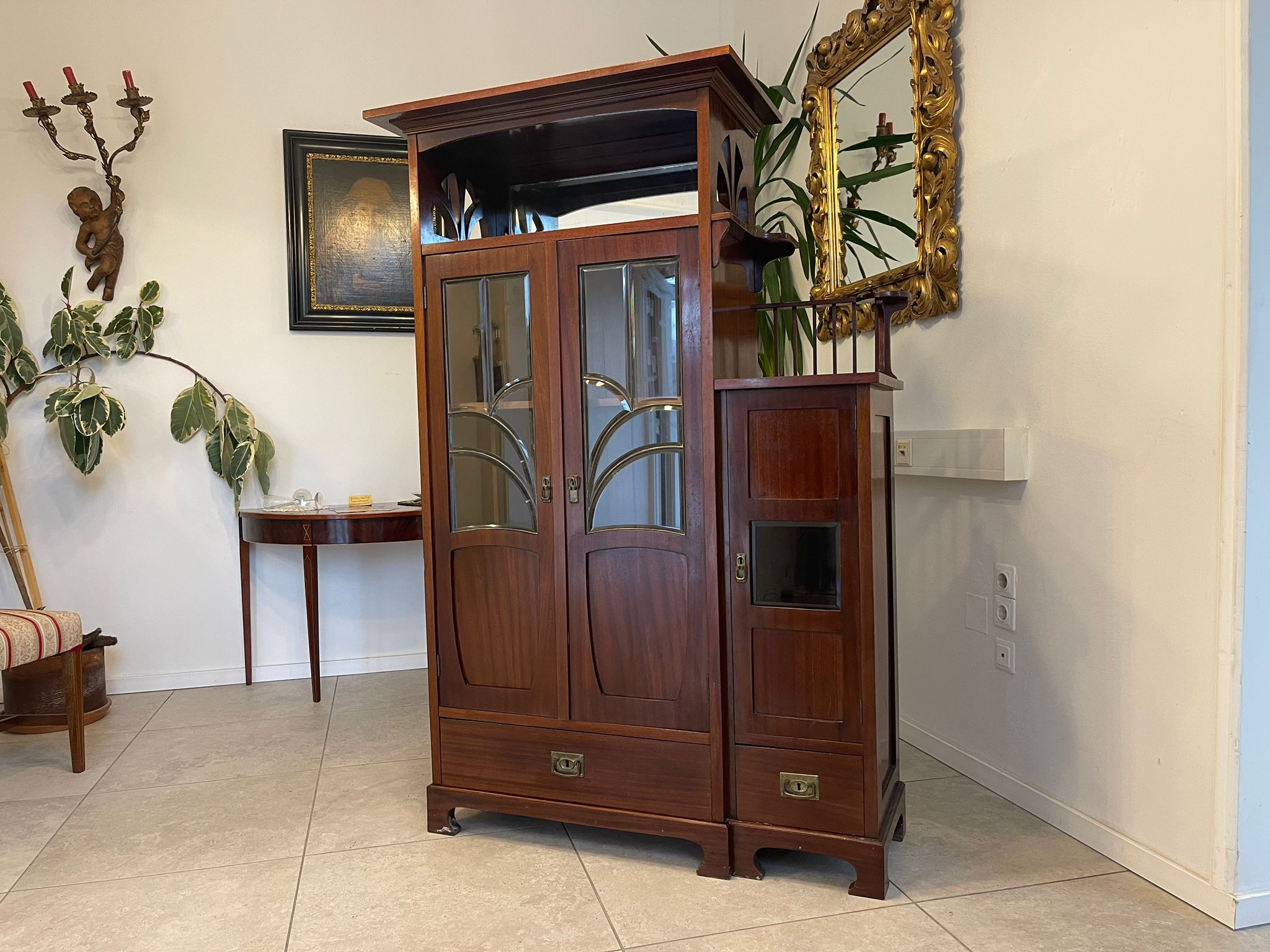 908a9746-7762-46ba-95ab-4f59ad1bde66 Traum Jugendstil Bücherschrank Vitrine A5124