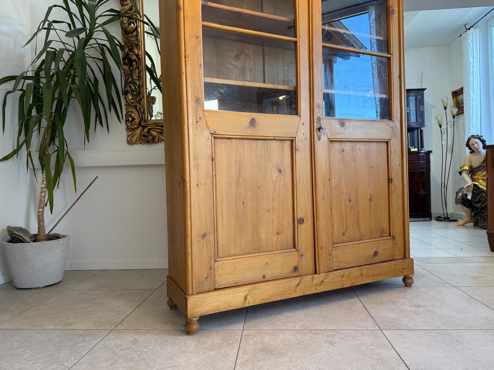 Bauernvitrine Bücherschrank Bauernschrank Glasschrank Vitrine D2402